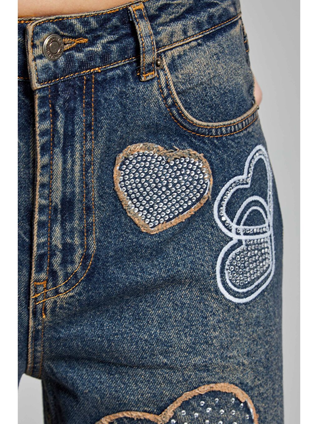 Mavi Kadın Jean Rengi Parlak Taşlı Kalp Detaylı Bol Kesim Tasarım Denim-1