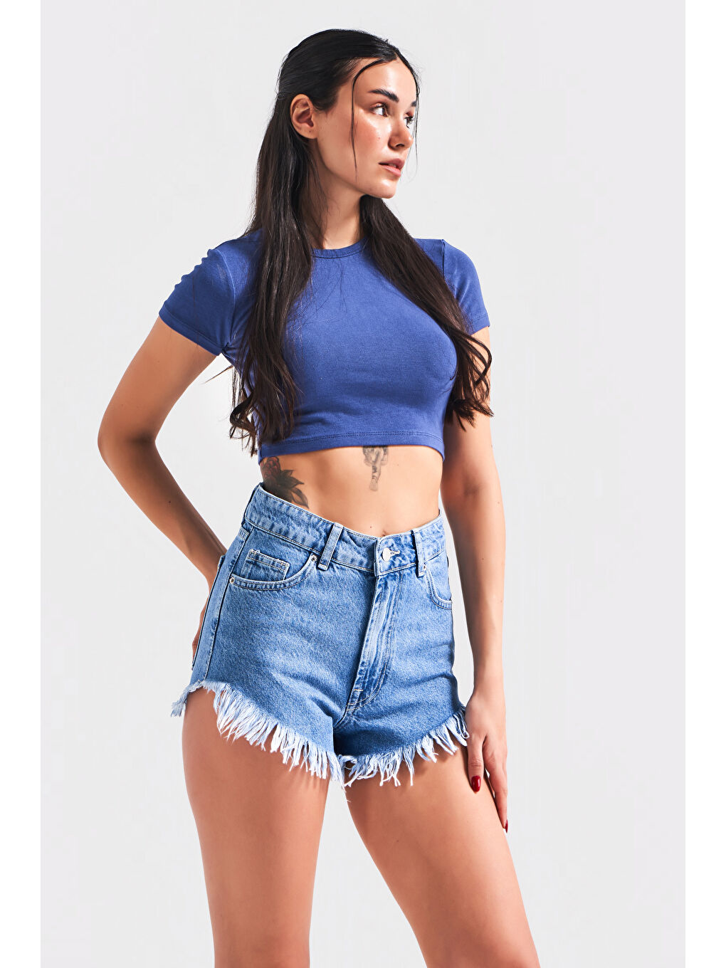 Kadın Mavi Renk Luna Paçası Püsküllü Mini Denim Şort-5