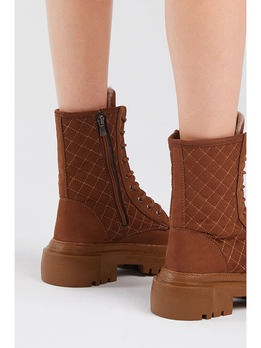 Kahverengi Kadın Taba Süet Kalın Taban Kapitone Nakışlı Bağcıklı ve Fermuarlı Bot-5