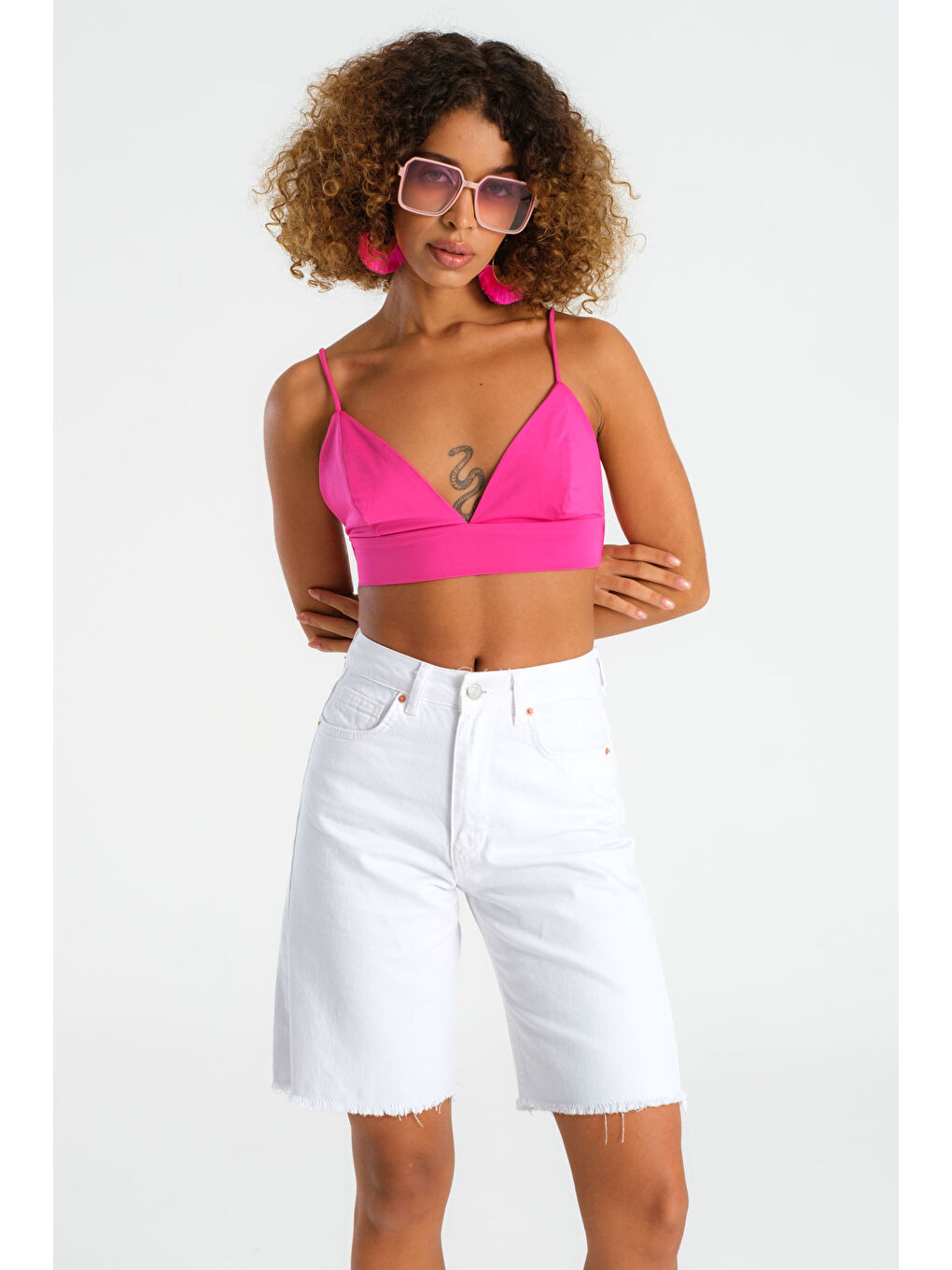 Kadın Beyaz Renk Midi Boy Yüksek Bel Jean Şortolon-3