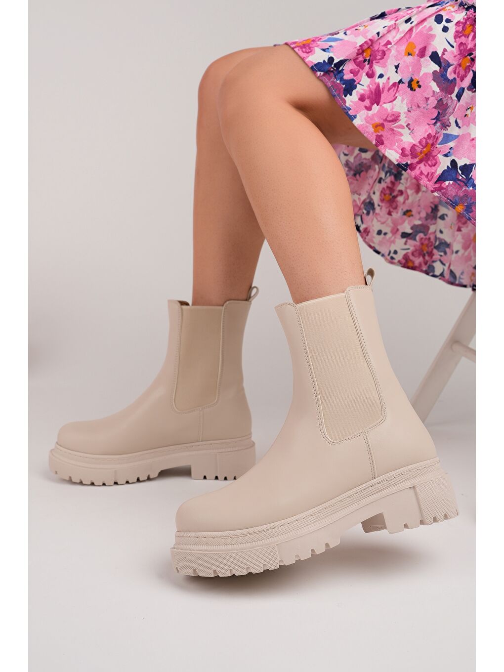 Bej Pamela Kadın Kalın Taban Bot-5