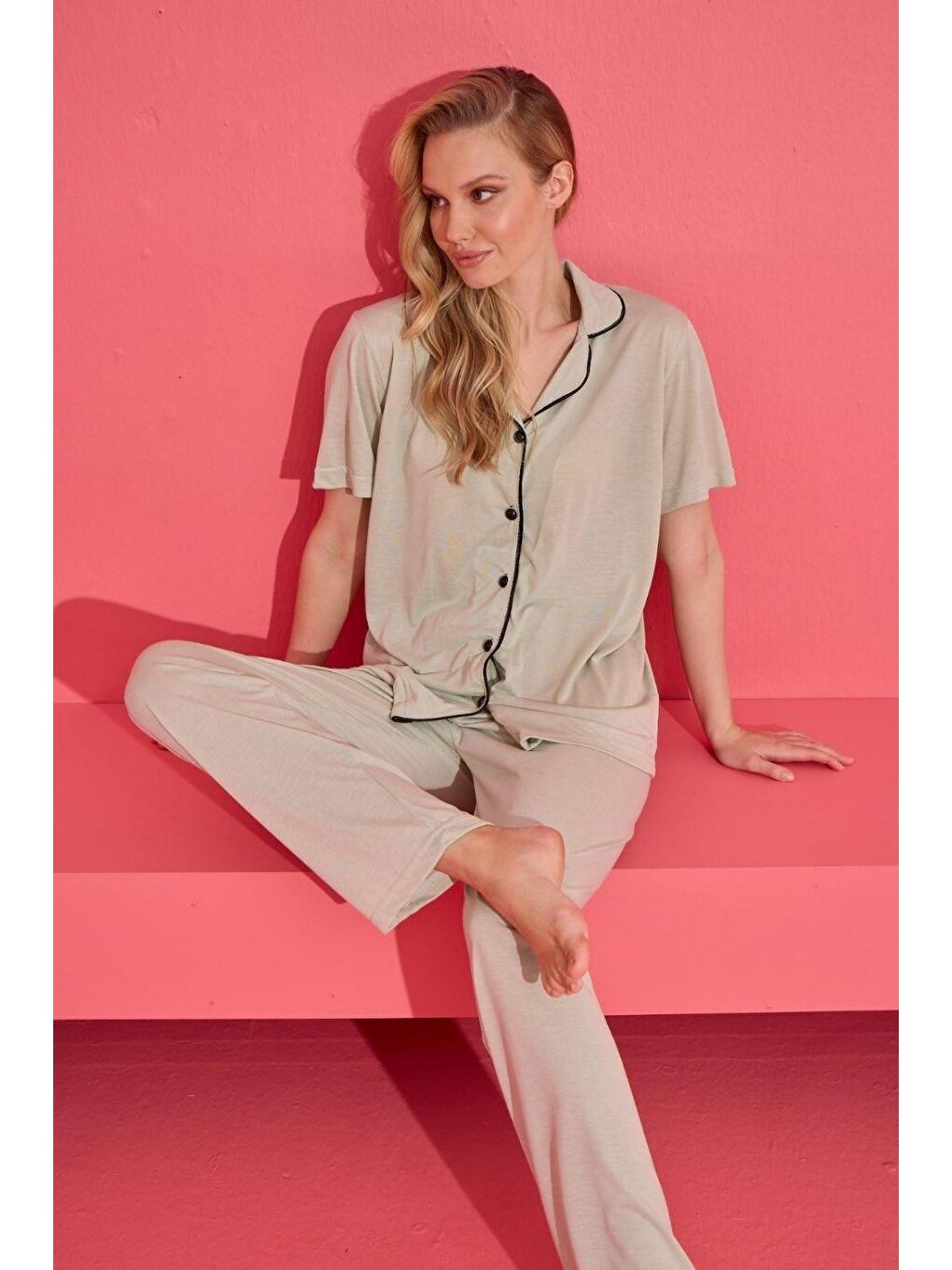 Yeşil Düğmeli Viskon Kumaş Kadın Pijama Takımı