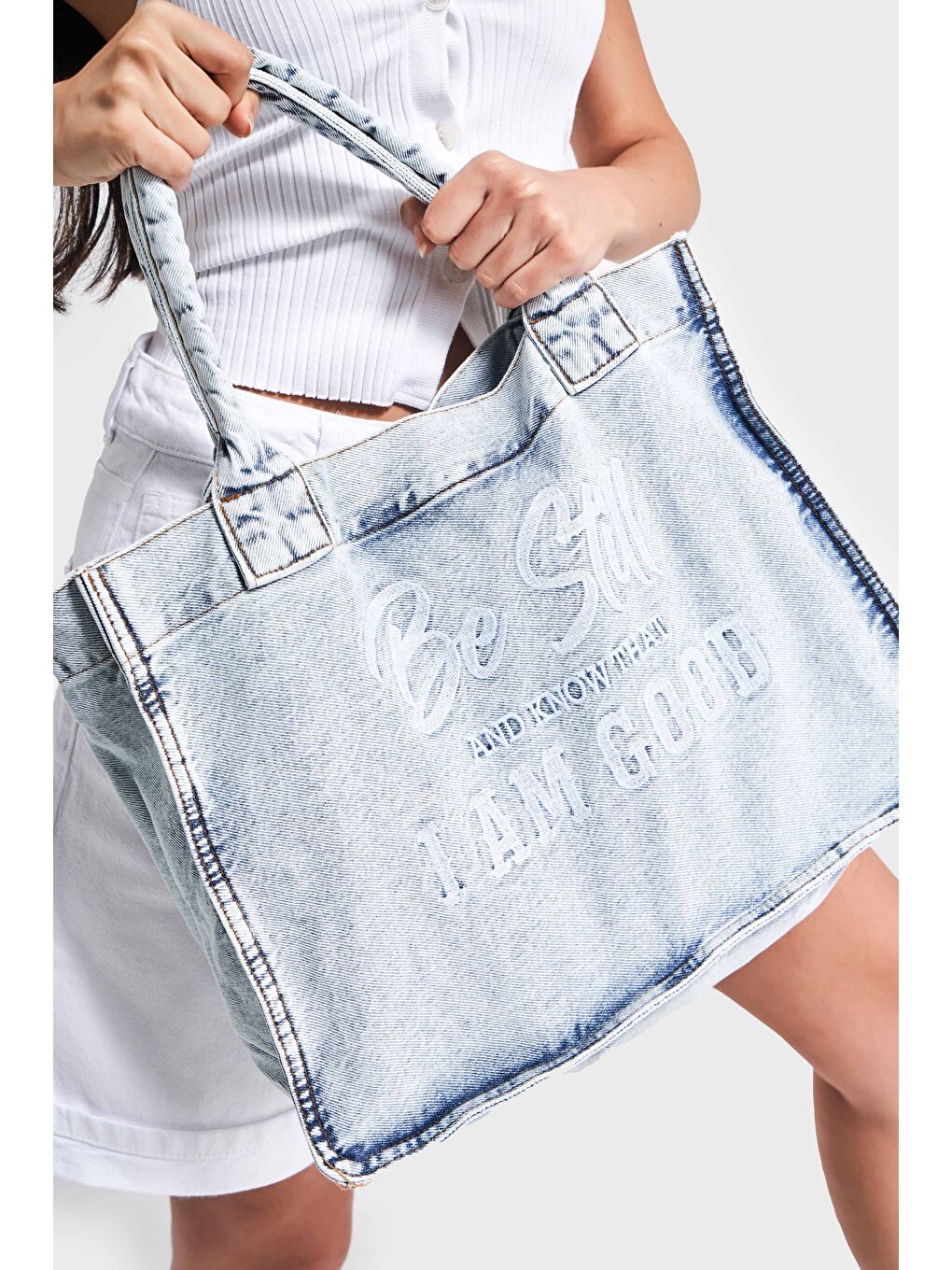 Mavi Jean Rengi 1-B-3W4-27 Nakışlı Körüklü Askılı Denim Çanta-2