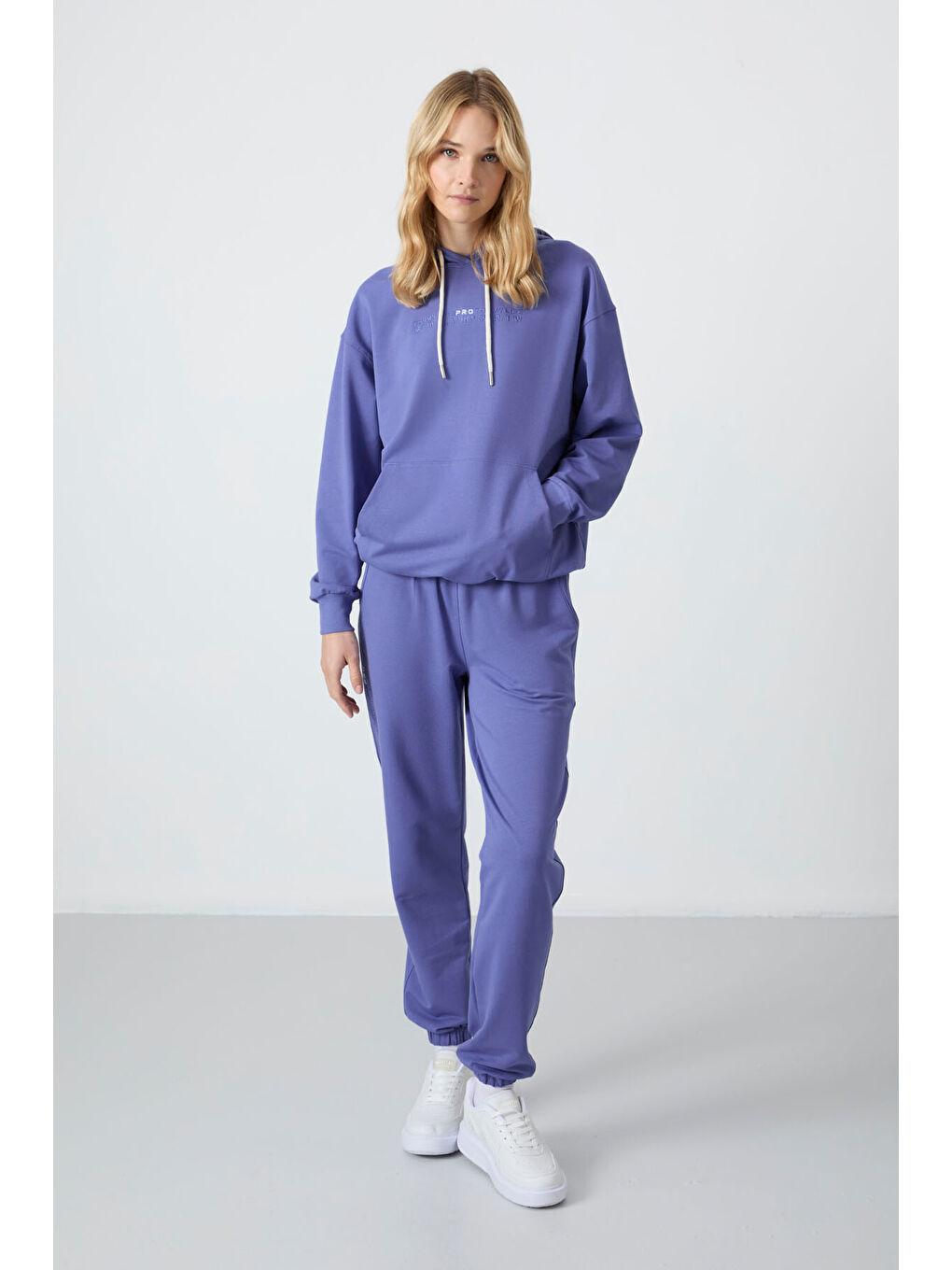 Mavi Eflatun Kapüşonlu Kanguru Cep Oversize Lastik Paça Kadın Eşofman Takımı - 95288