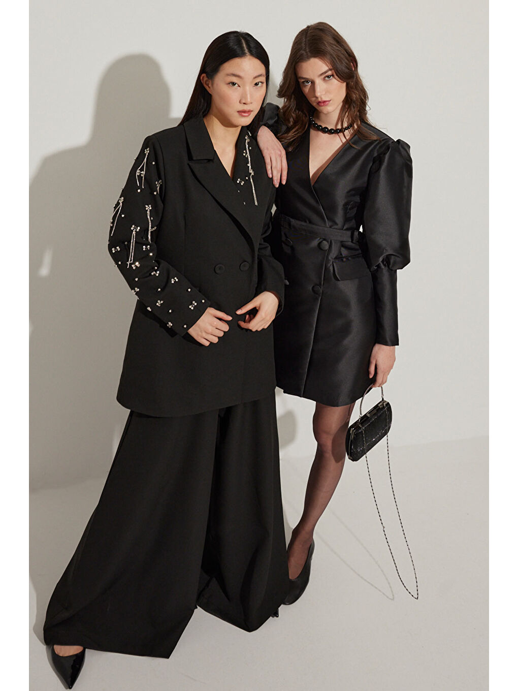 Yaka Ve Kolları Taş İşlemeli Siyah Blazer Ceket