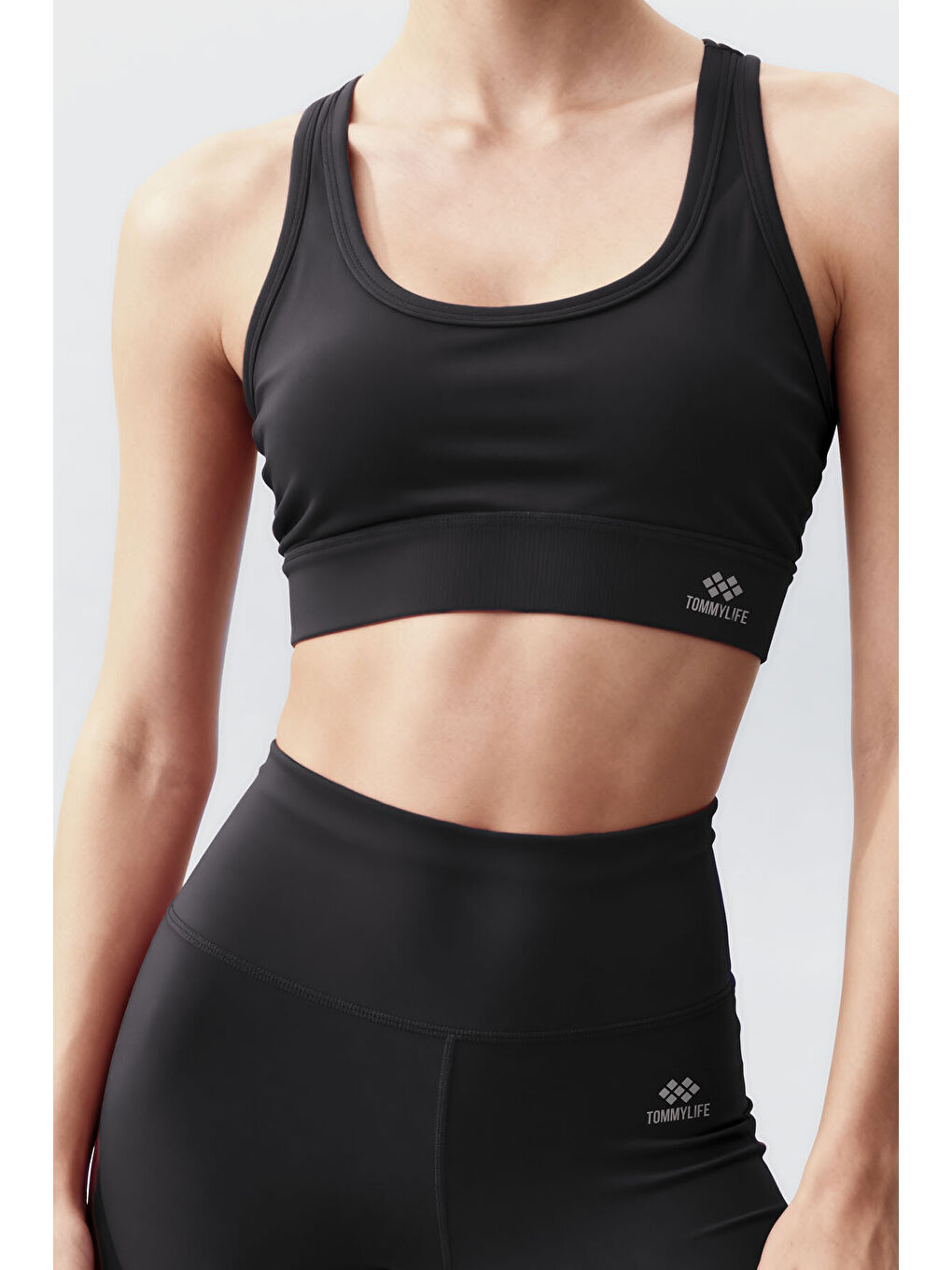 Siyah Yüksek Bel Toparlayıcı Çapraz Sırt Detaylı Slim Fit Kadın Tayt Takım - 95283-3