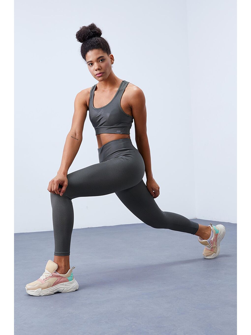 Yeşil Çağla Yüksek Bel Toparlayıcılı Sırt Detaylı Slim Fit Büstiyer Kadın Tayt Takım - 95281