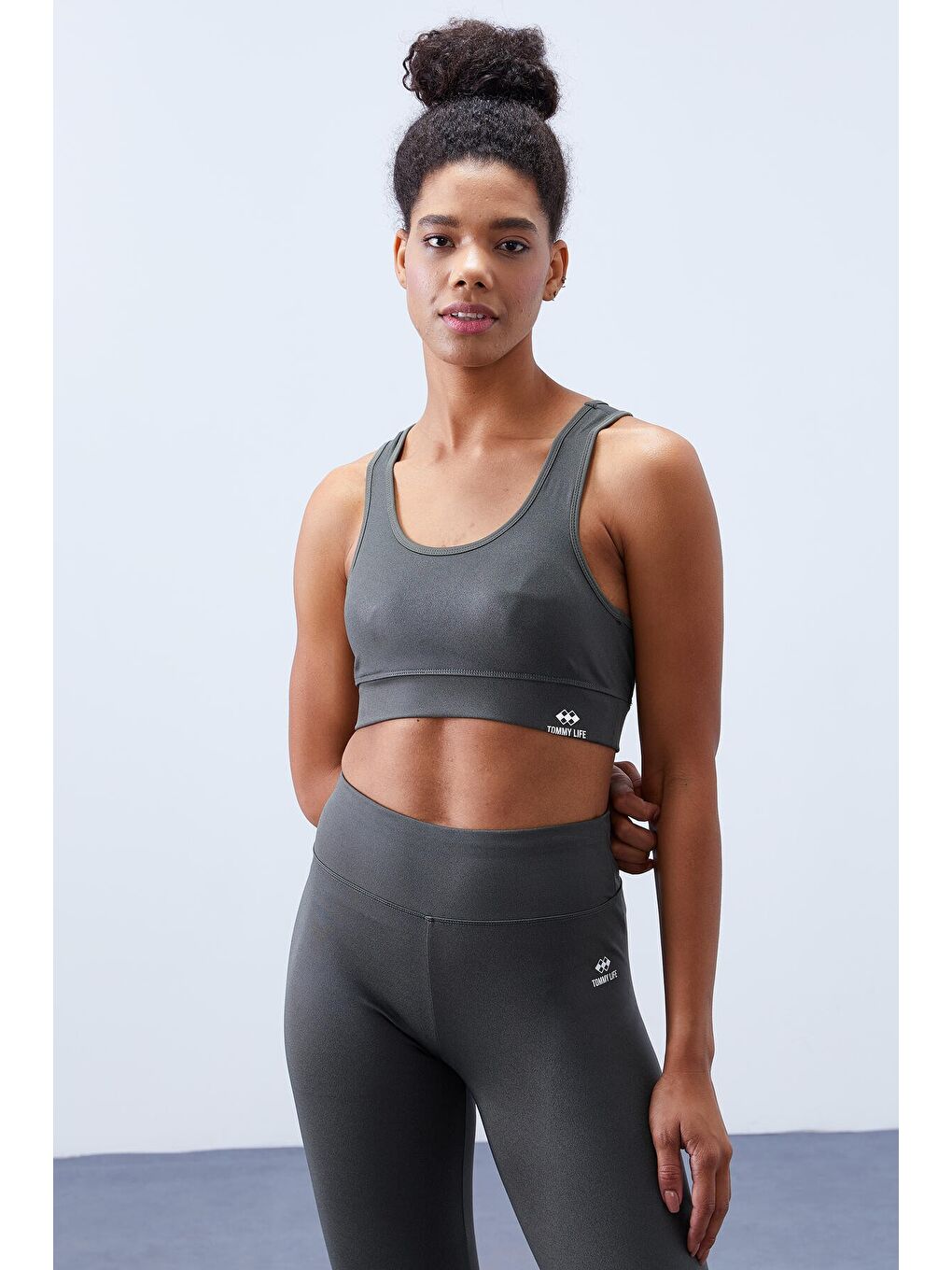 Yeşil Çağla Yüksek Bel Toparlayıcılı Sırt Detaylı Slim Fit Büstiyer Kadın Tayt Takım - 95281-1