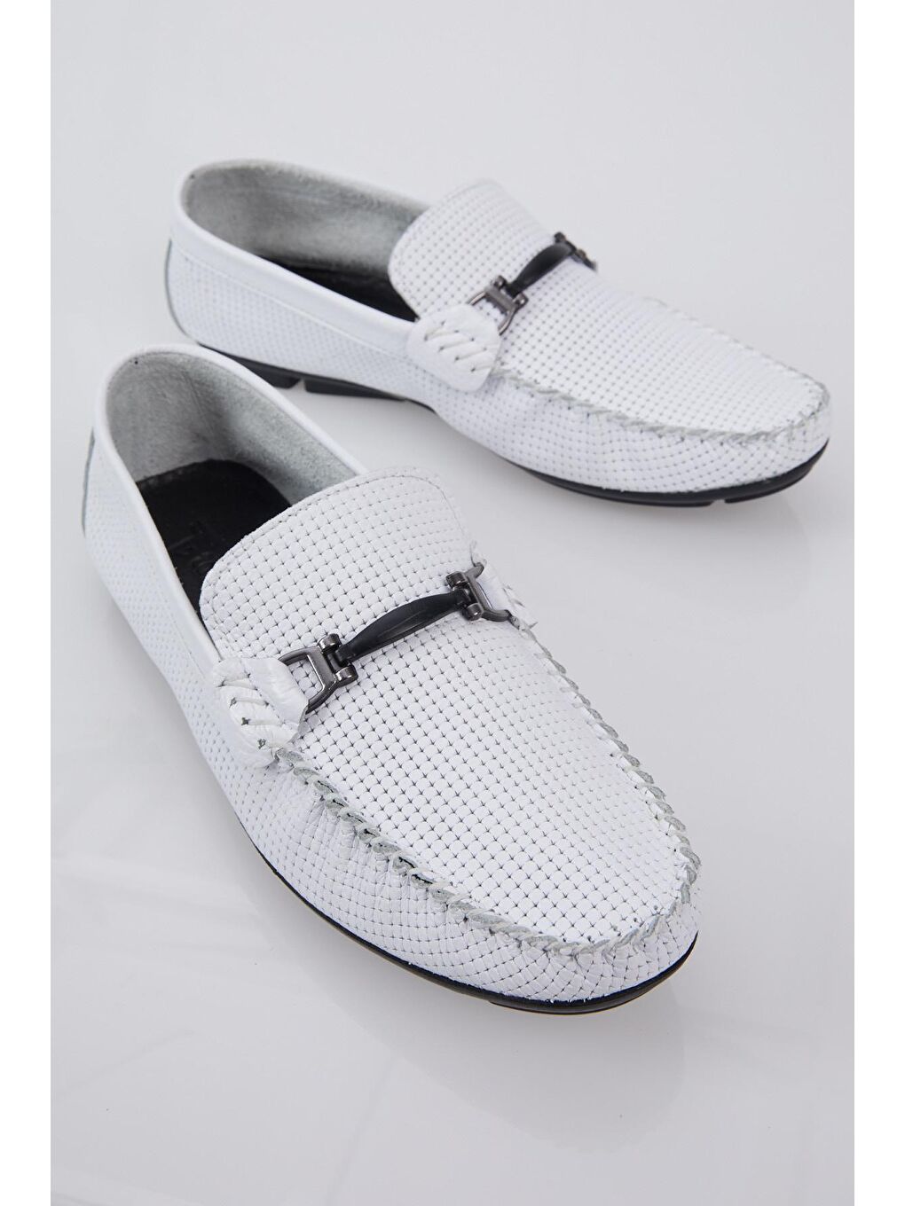 Erkek Beyaz Toka Detaylı Rahat Kalıp Hakiki Deri Loafer-1