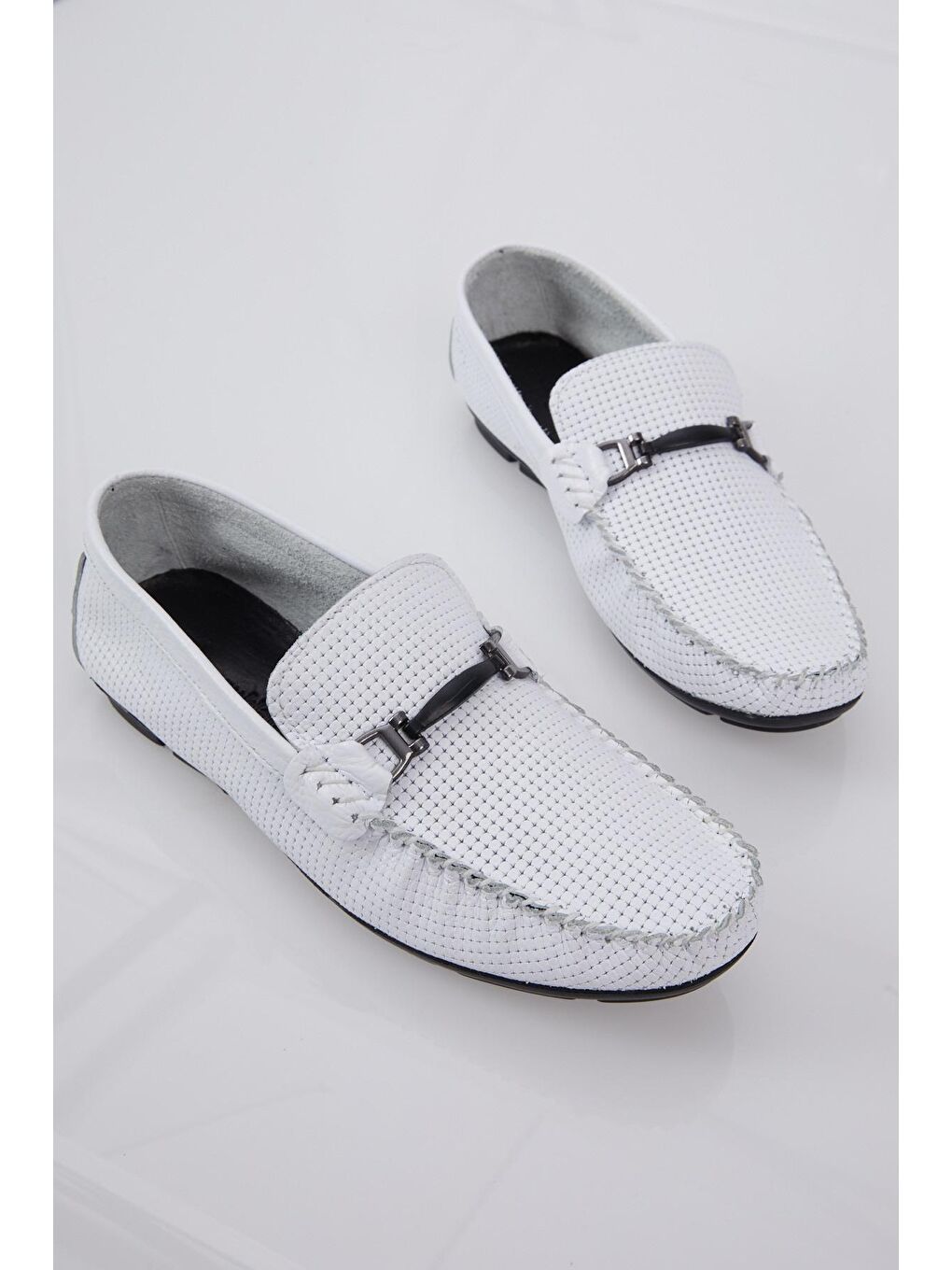 Erkek Beyaz Toka Detaylı Rahat Kalıp Hakiki Deri Loafer-2
