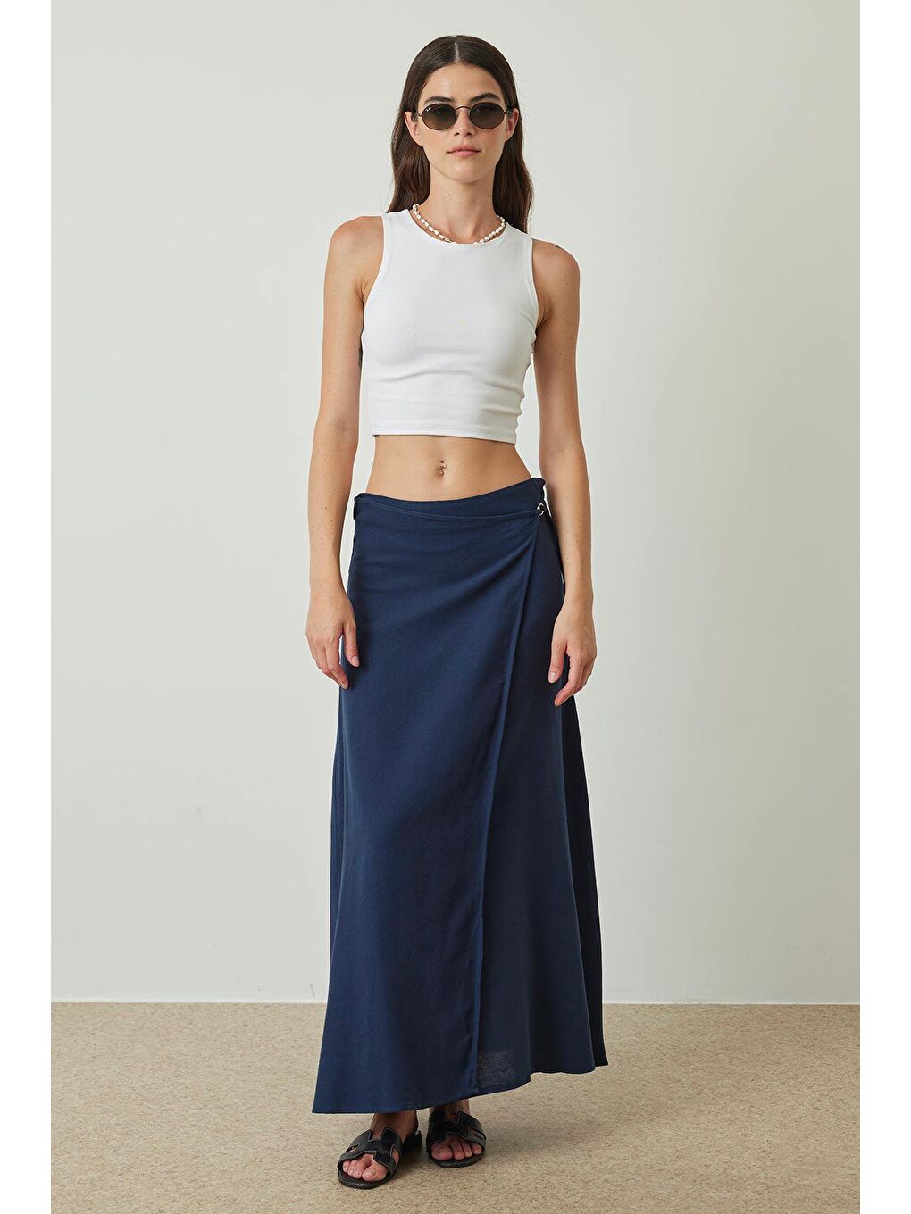 D Toka Aksesuarlı Lacivert Etek-1