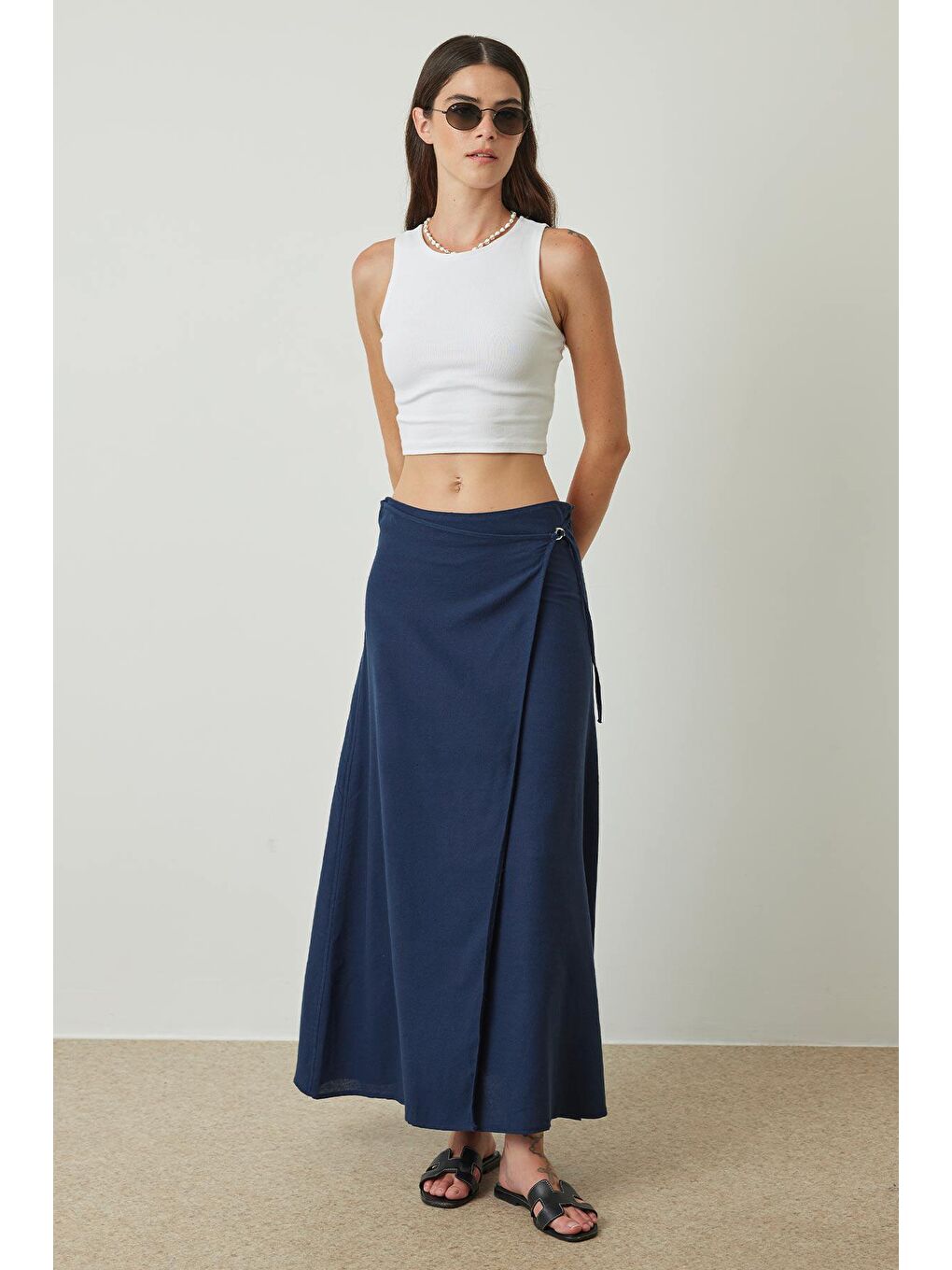 D Toka Aksesuarlı Lacivert Etek-2