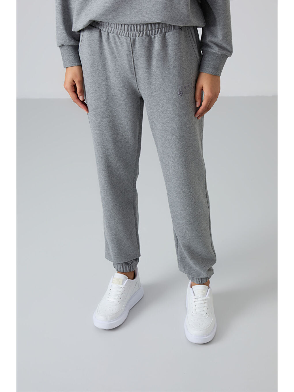 Gri Melanj Bisiklet Yaka Oversize Lastik Paça Kadın Eşofman Takımı - 95287-1