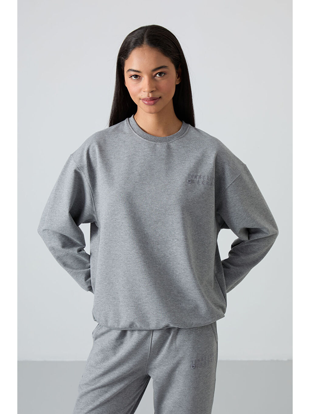 Gri Melanj Bisiklet Yaka Oversize Lastik Paça Kadın Eşofman Takımı - 95287-2