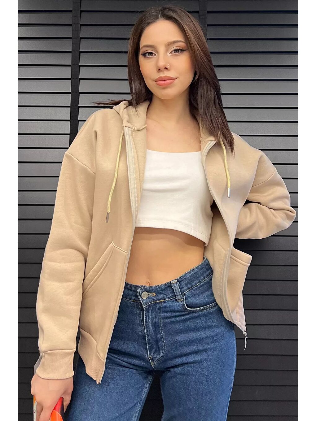 Bej Kapüşonlu Üç İplik Şardonlu Kadın Sweatshirt-1