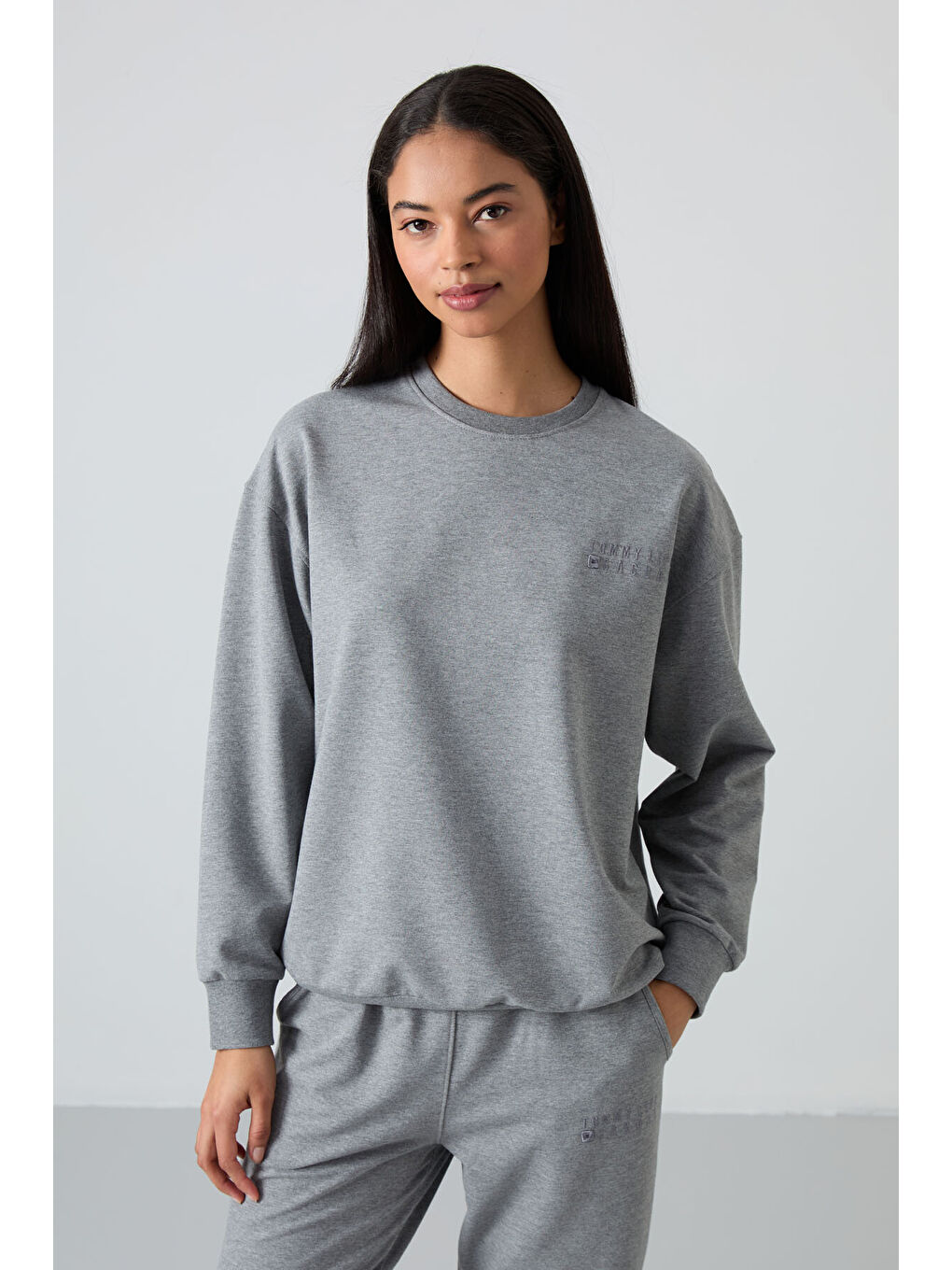 Gri Melanj Bisiklet Yaka Oversize Lastik Paça Kadın Eşofman Takımı - 95287-4