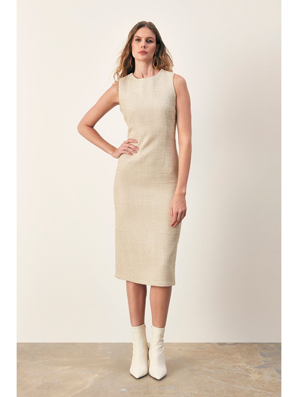 Kolsuz Uzun Tüvit Elbise - Bej-2