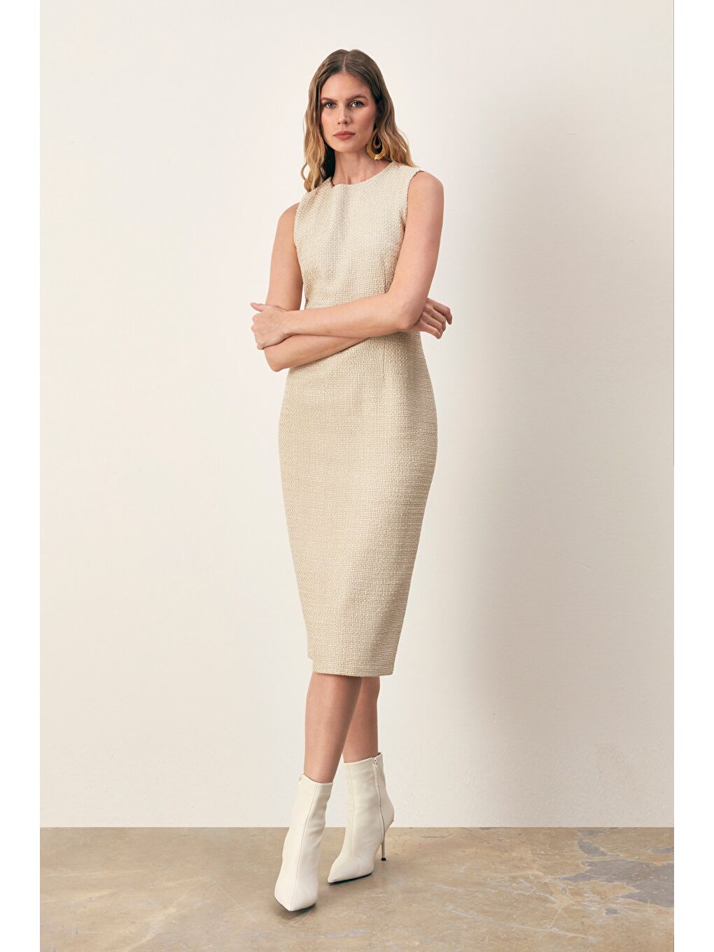 Kolsuz Uzun Tüvit Elbise - Bej-3