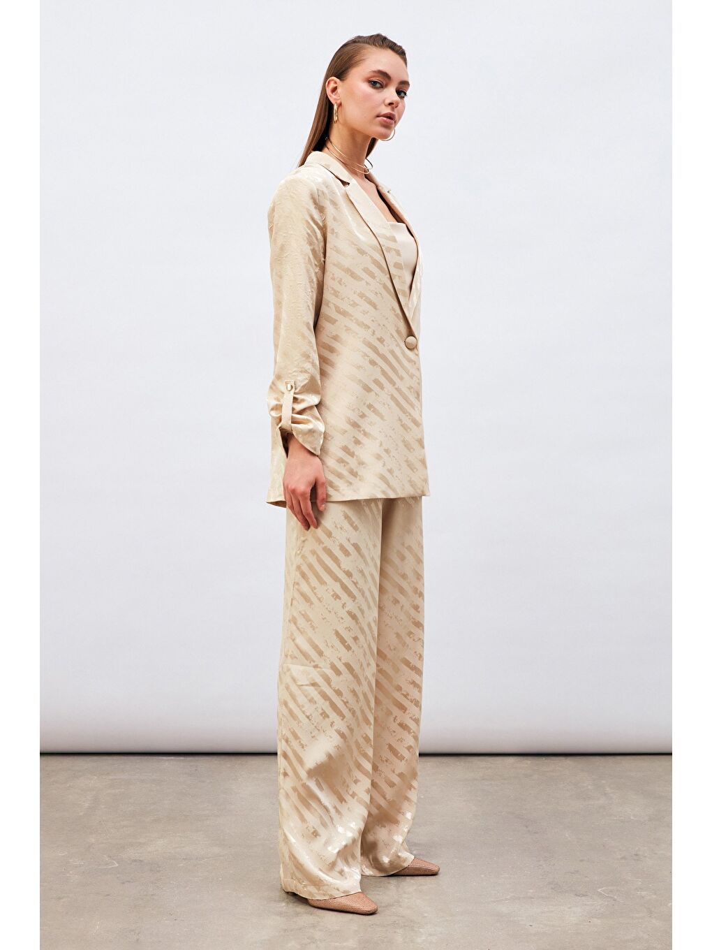 Kol Detaylı Desenli Salaş Ceket - Bej-2