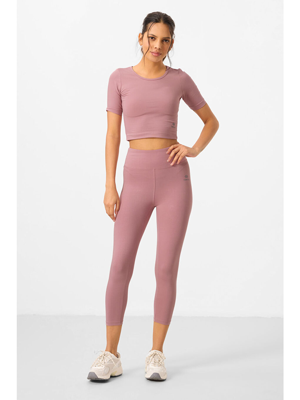 Pembe Gül Kurusu Yüksek Bel Kapri-Crop Tişört Slim Fit Kadın Tayt Takım - 95285