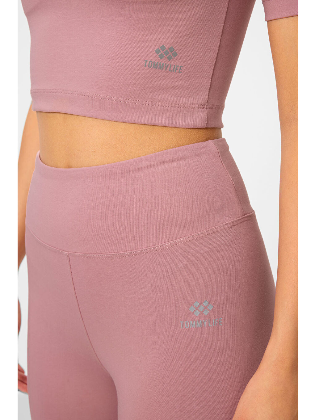 Pembe Gül Kurusu Yüksek Bel Kapri-Crop Tişört Slim Fit Kadın Tayt Takım - 95285-1