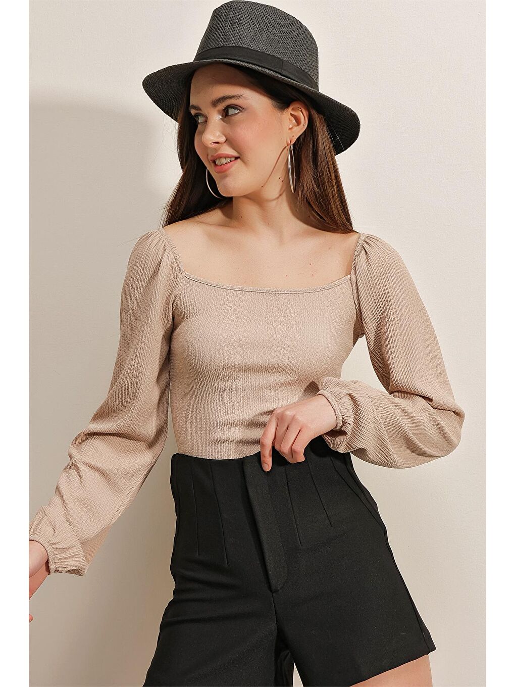 Bej 0465 Balon Kollu Örme Bluz - Bisküvi