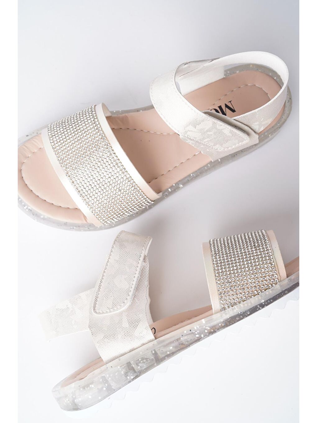 Ekru WİNNİE Günlük Hafif Taban Taşlı  ve Cırtlı Kız Çocuk Sandalet-1