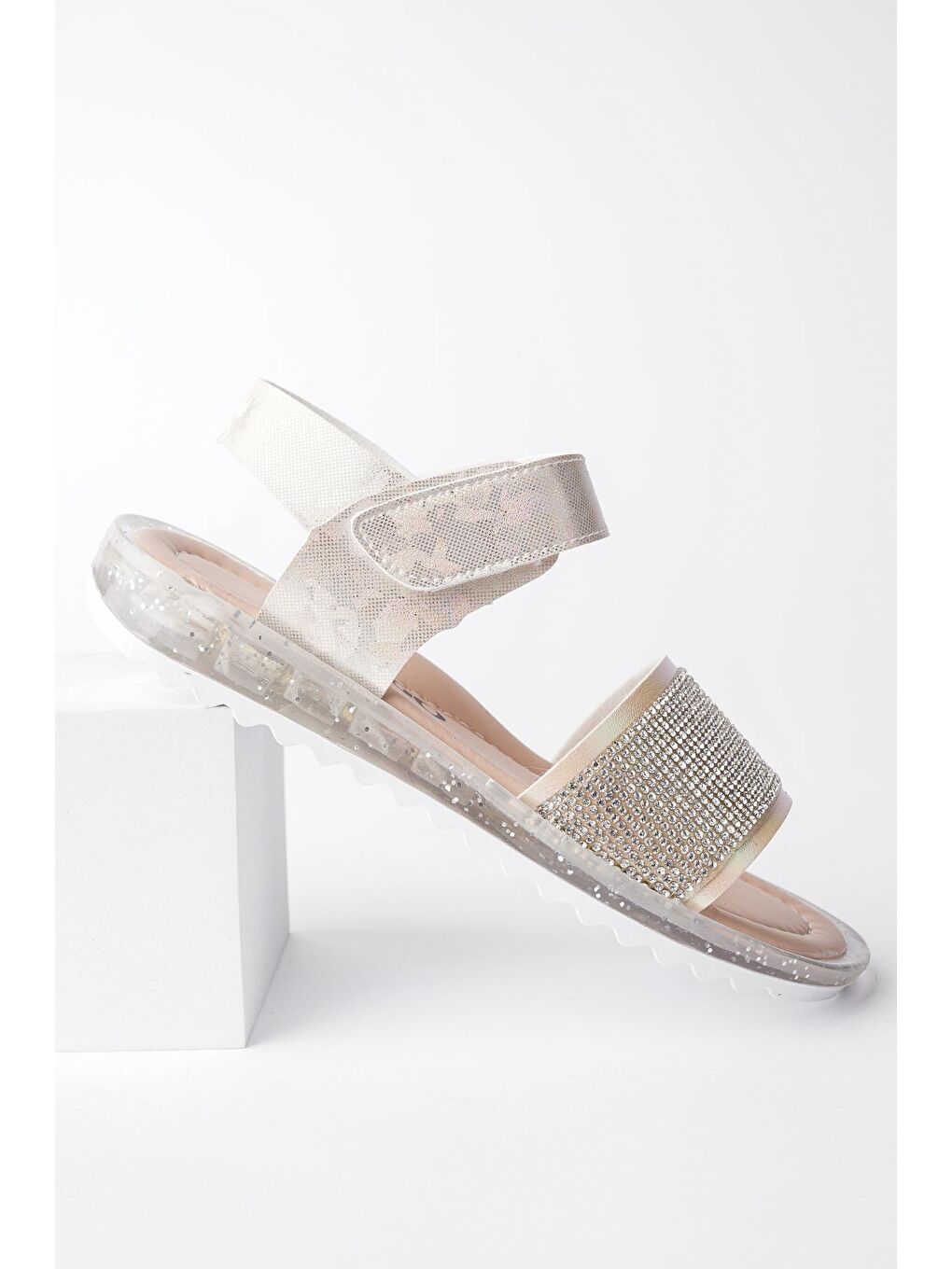 Ekru WİNNİE Günlük Hafif Taban Taşlı  ve Cırtlı Kız Çocuk Sandalet-2