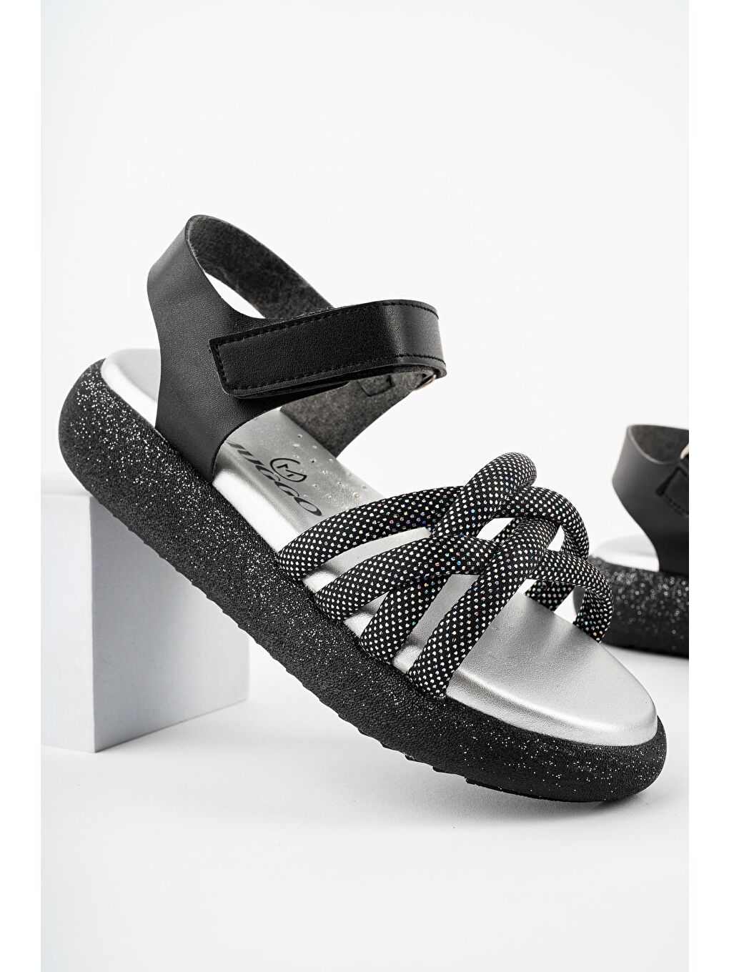 Siyah JAZZ Günlük Ortopedik Hafif Taban Örgü Detaylı Cırtlı Kız Çocuk Sandalet-2