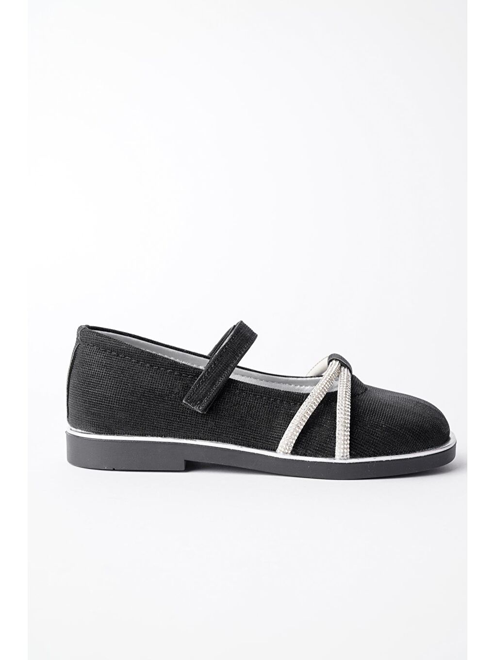 Siyah Günlük Ortopedik Hafif Taban Taşlı ve Cırtlı Kız Çocuk Babet-1