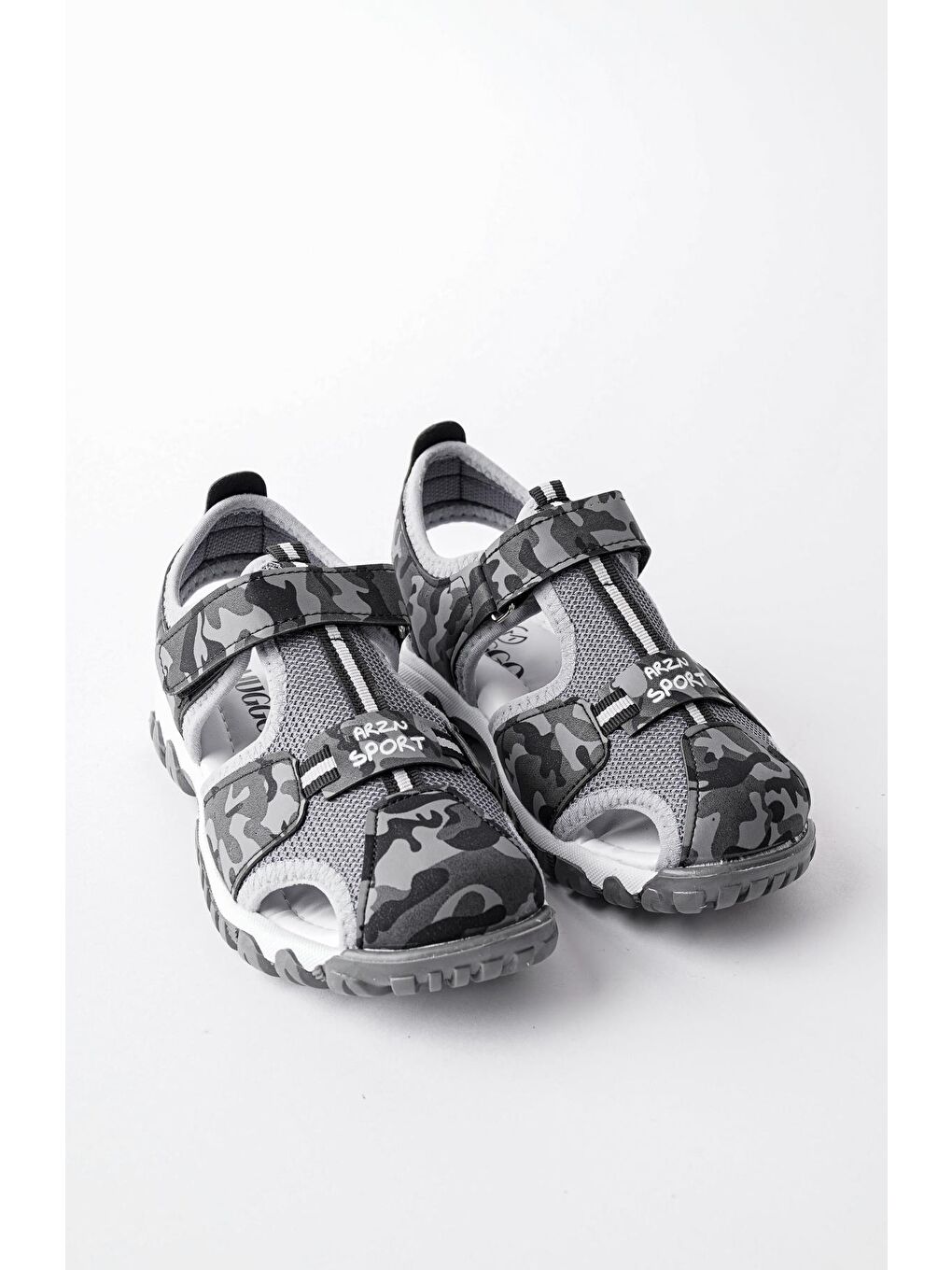 Gri TWEETY Günlük Ortopedik Hafif Taban Önü Kapalı Cırtlı Unisex Çocuk Sandalet