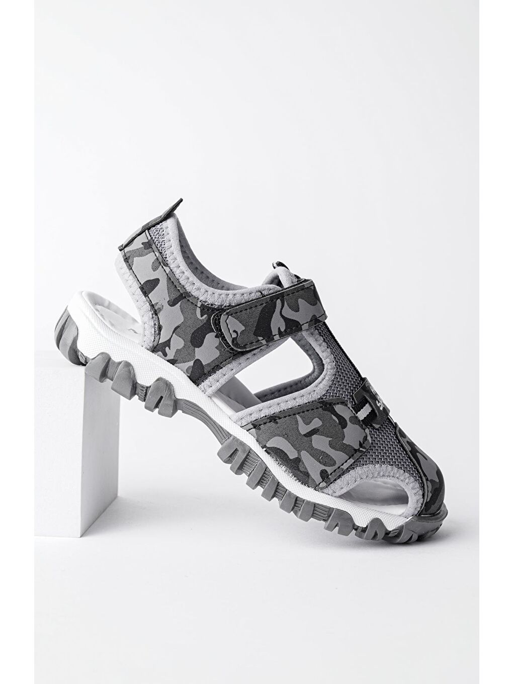 Gri TWEETY Günlük Ortopedik Hafif Taban Önü Kapalı Cırtlı Unisex Çocuk Sandalet-2