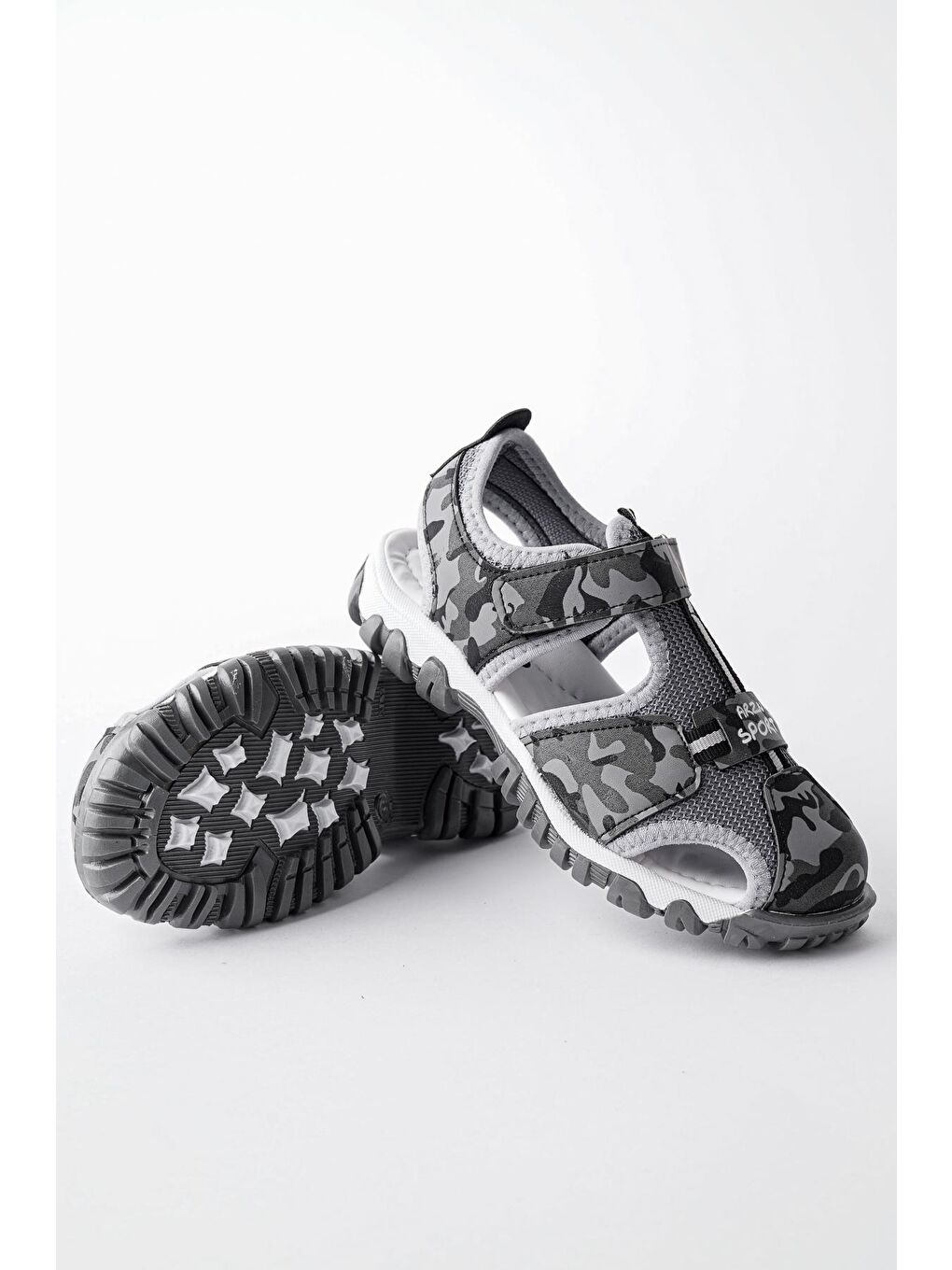 Gri TWEETY Günlük Ortopedik Hafif Taban Önü Kapalı Cırtlı Unisex Çocuk Sandalet-4