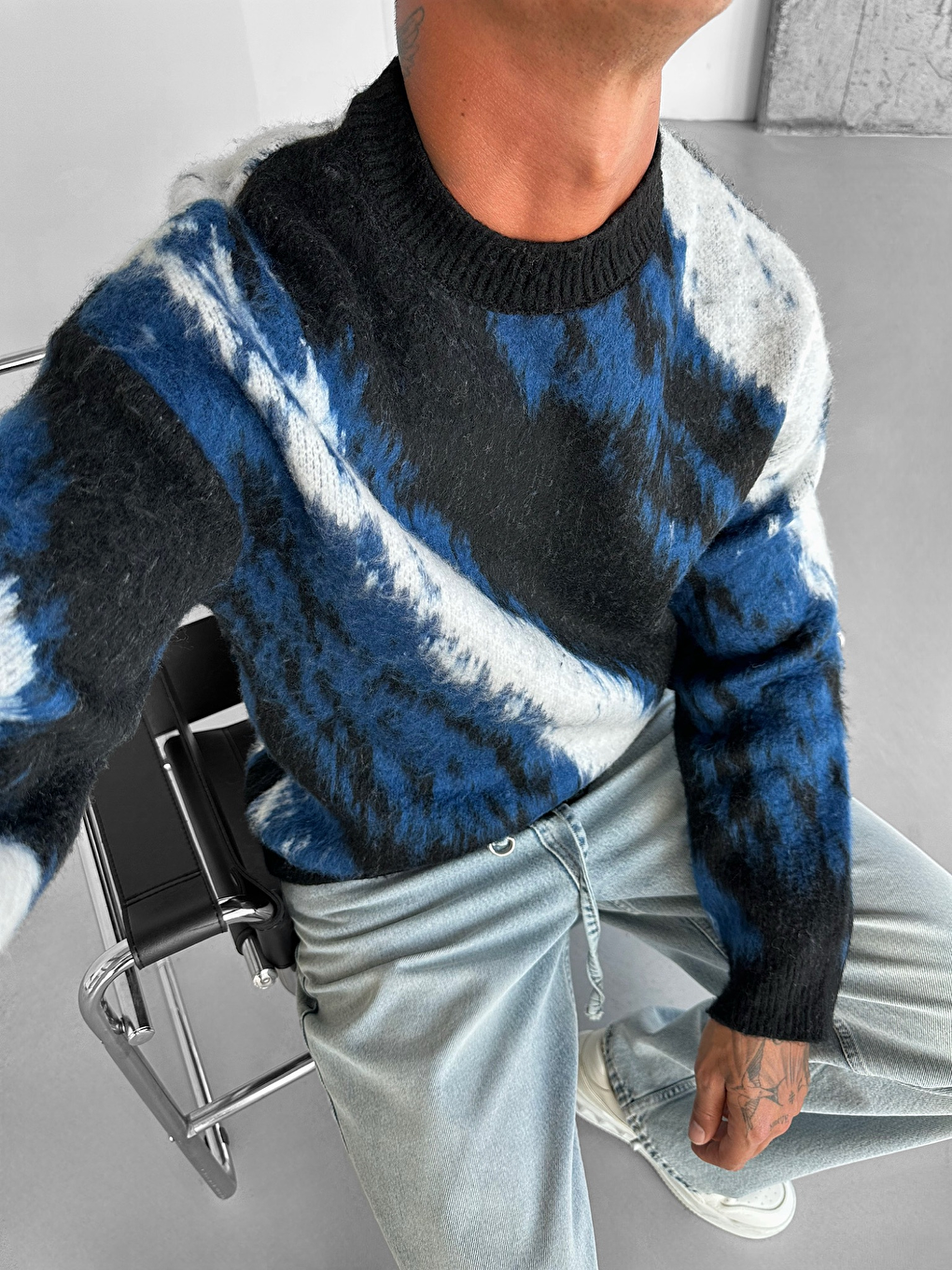 Erkek Oversize Desenli Yuvarlak Yaka Yumuşak Dokulu Kazak Mavi-1