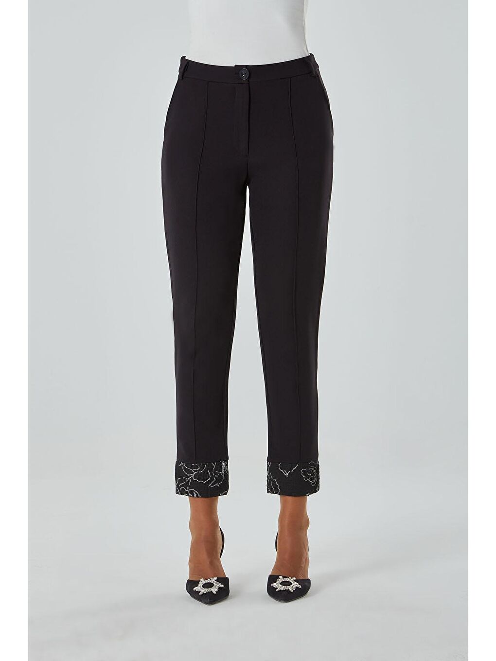 Gri Paça Garnili Gümüş Pantolon