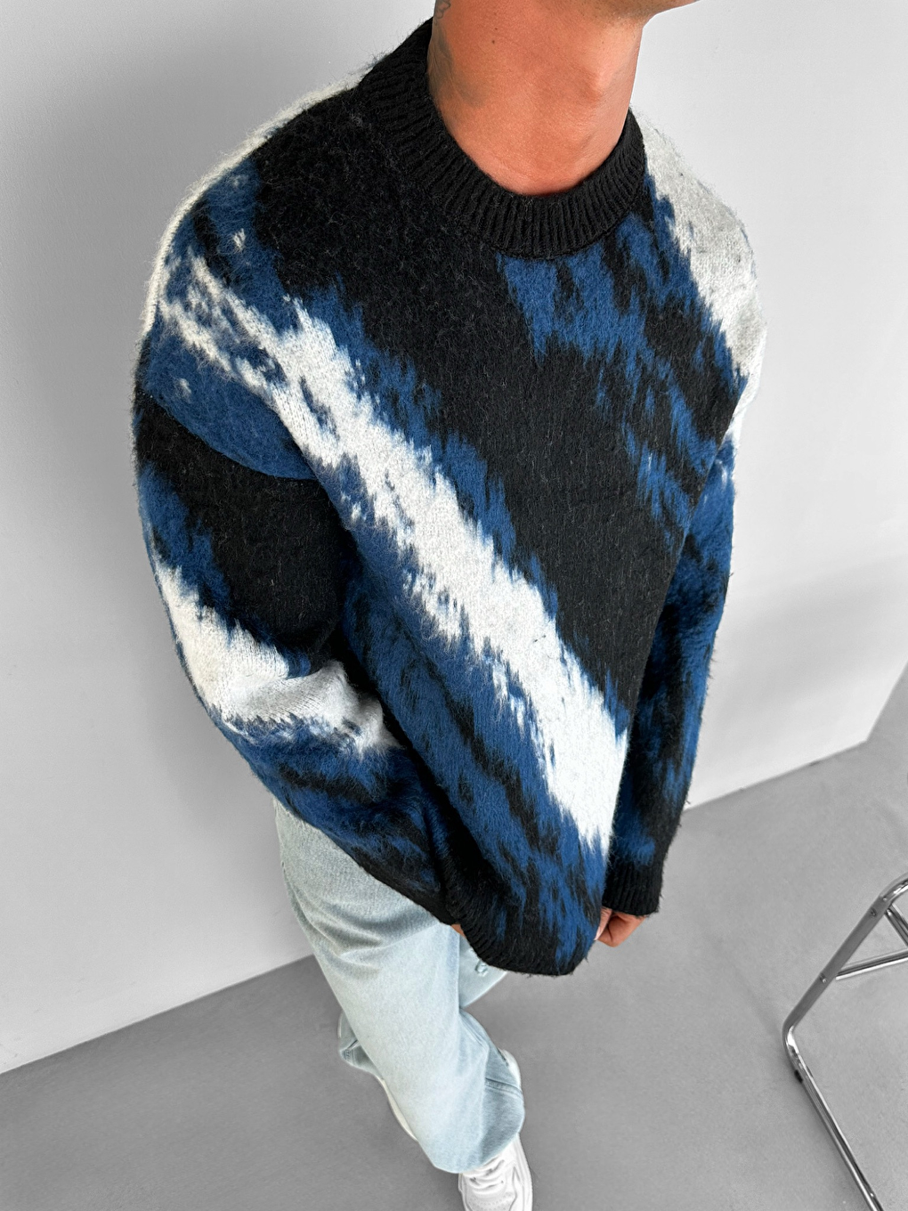 Erkek Oversize Desenli Yuvarlak Yaka Yumuşak Dokulu Kazak Mavi-5