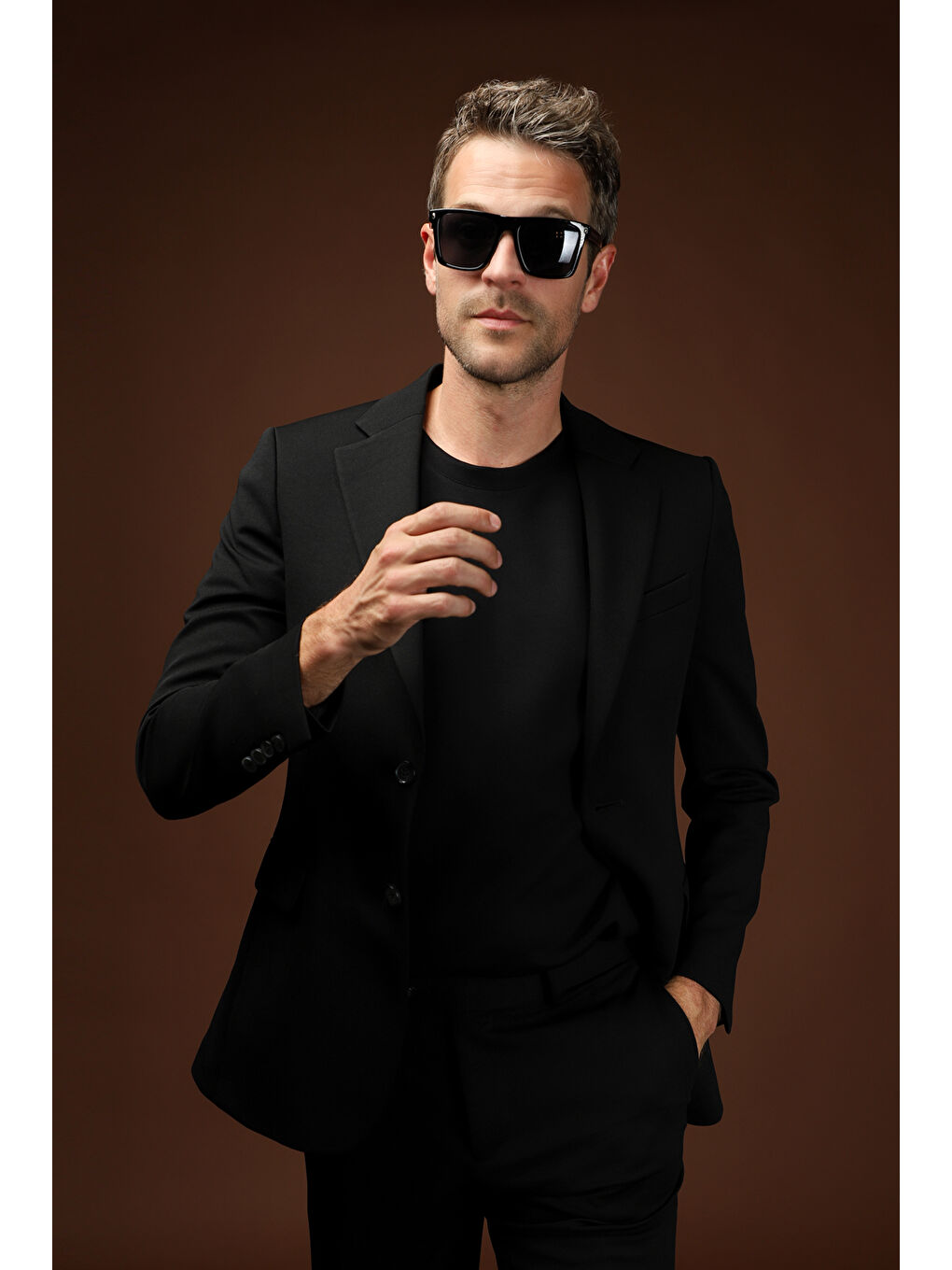 Siyah Slim Fit Dar Kesim Klasik Takım Elbise-2