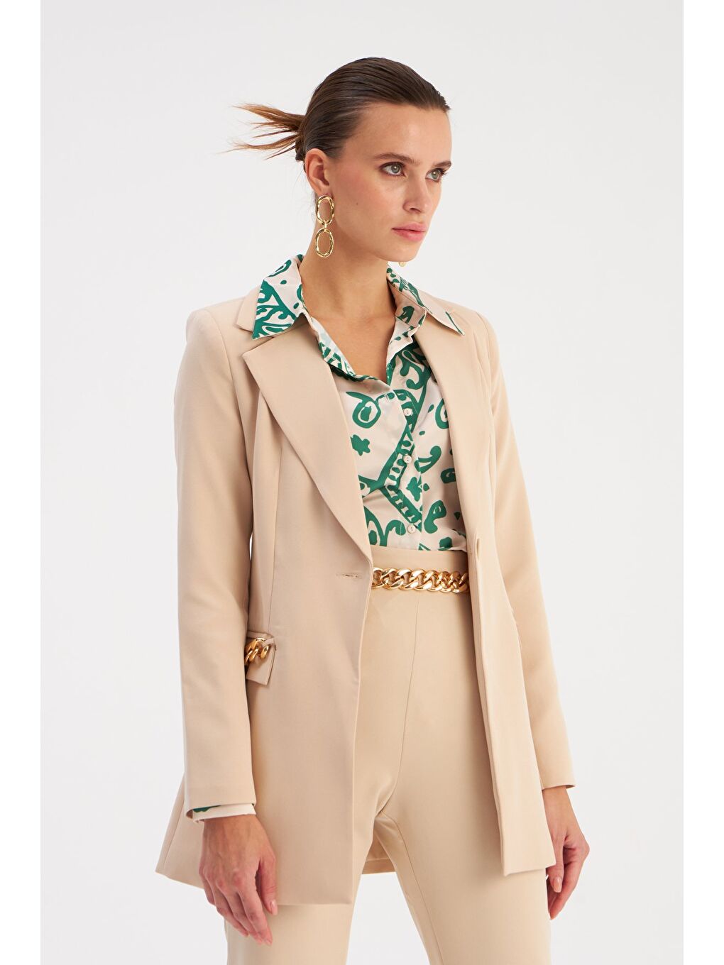 Zincir Detaylı Uzun Ceket - Bej