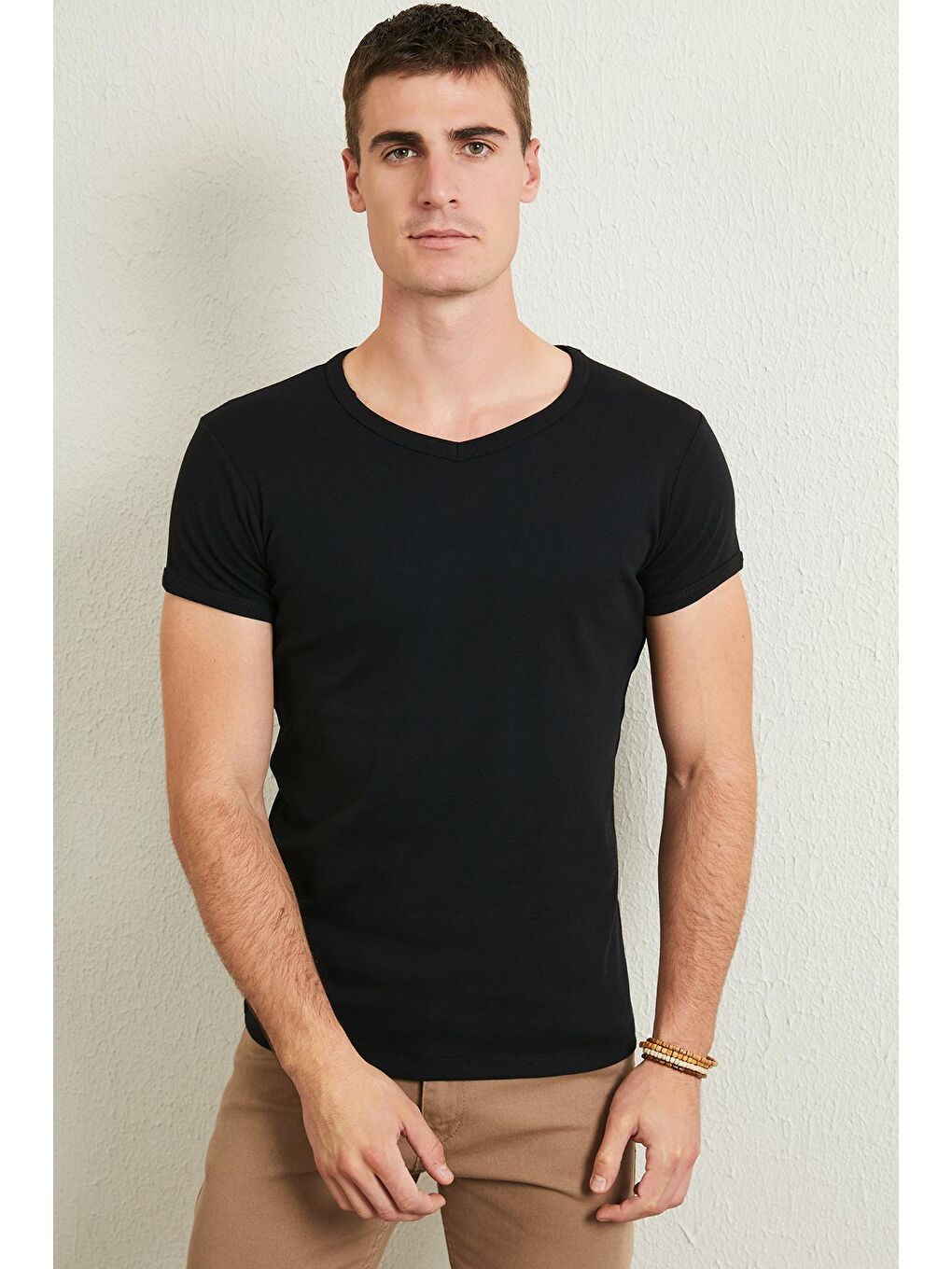 Siyah V Yaka Slim Fit %100 Pamuk Tişört 5412043