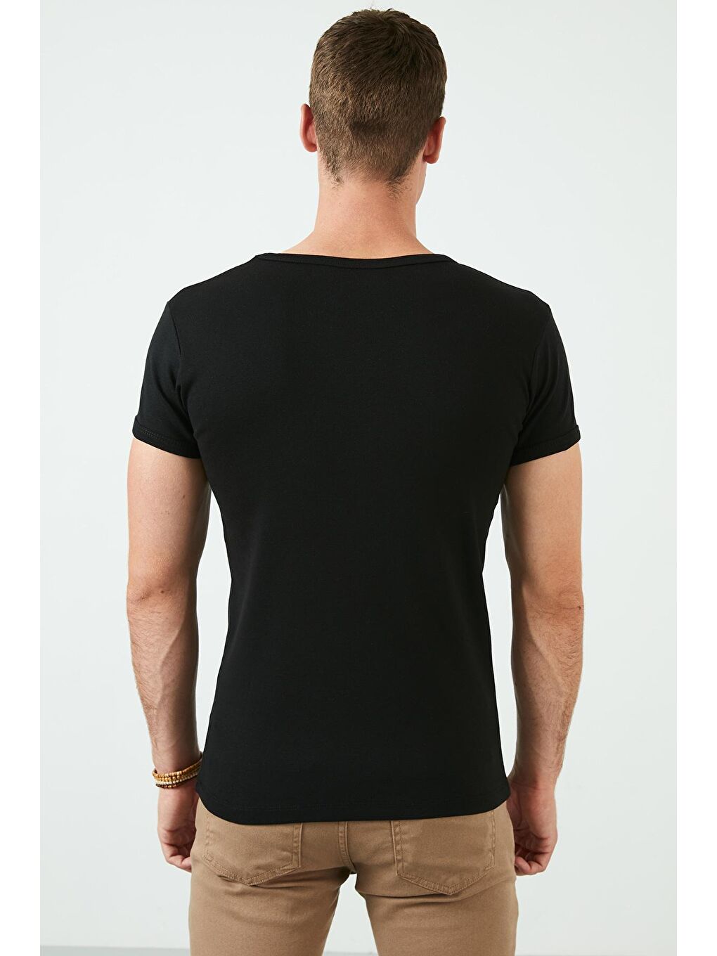 Siyah V Yaka Slim Fit %100 Pamuk Tişört 5412043-3