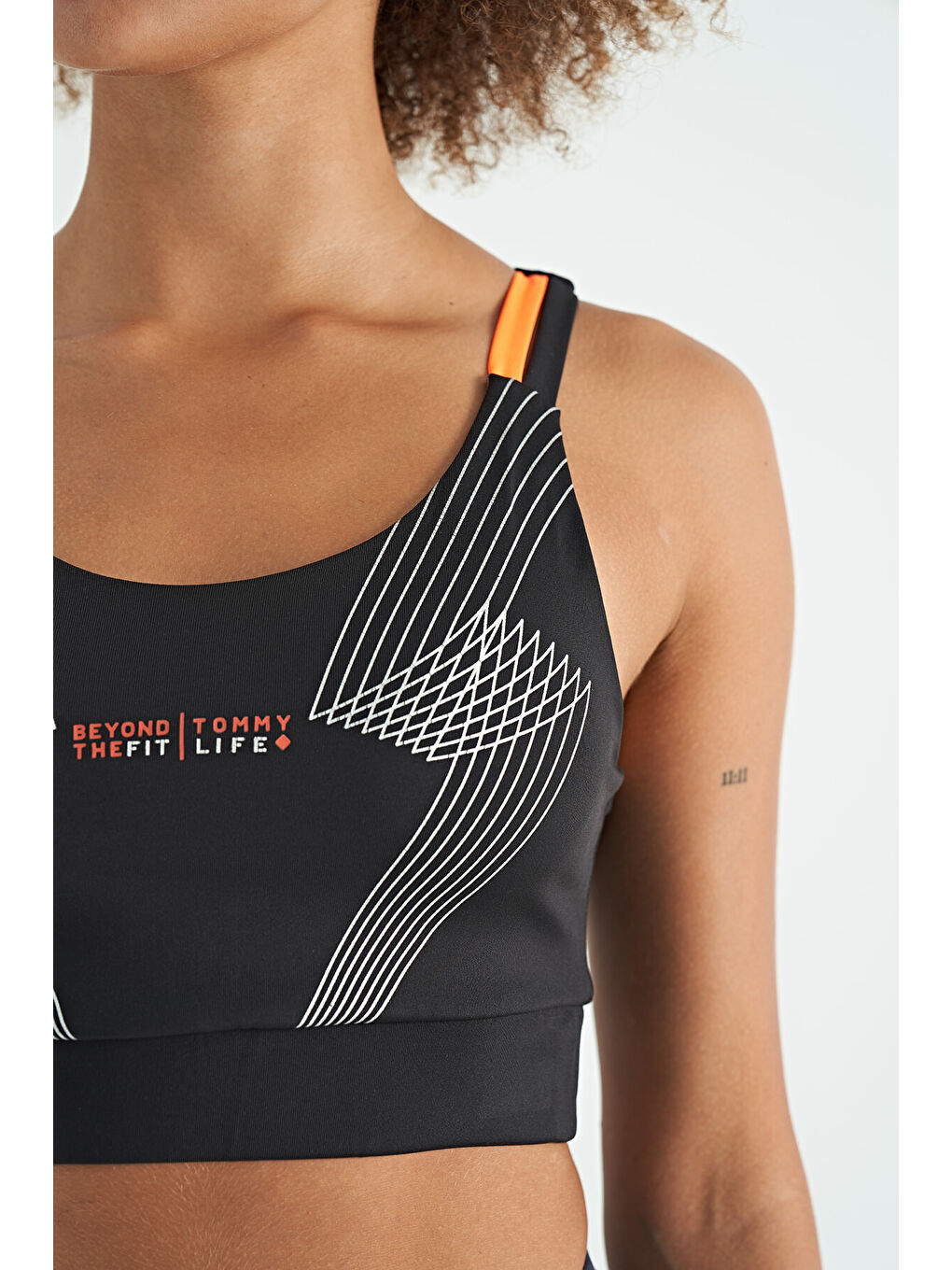 Siyah Baskılı Sırt Çapraz Detaylı Dalgıç Kumaş Dar Kalıp Kadın Büstiyer - 97273-3