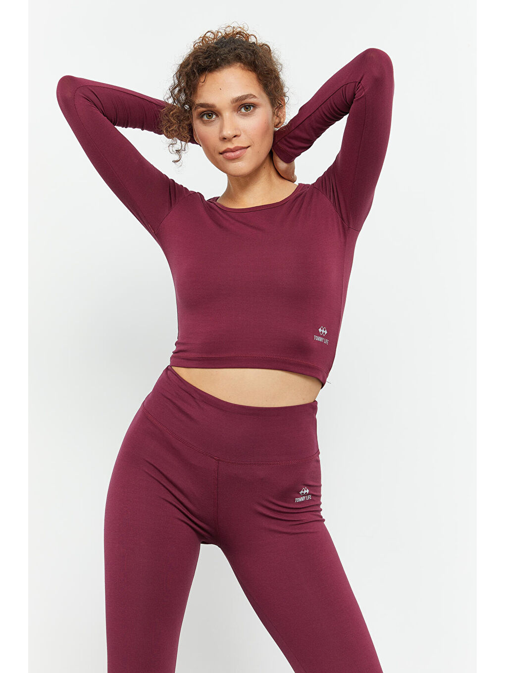 Bordo Uzun Kollu Dar Kalıp  O Yaka Kadın Crop Top Tişört - 97150-4