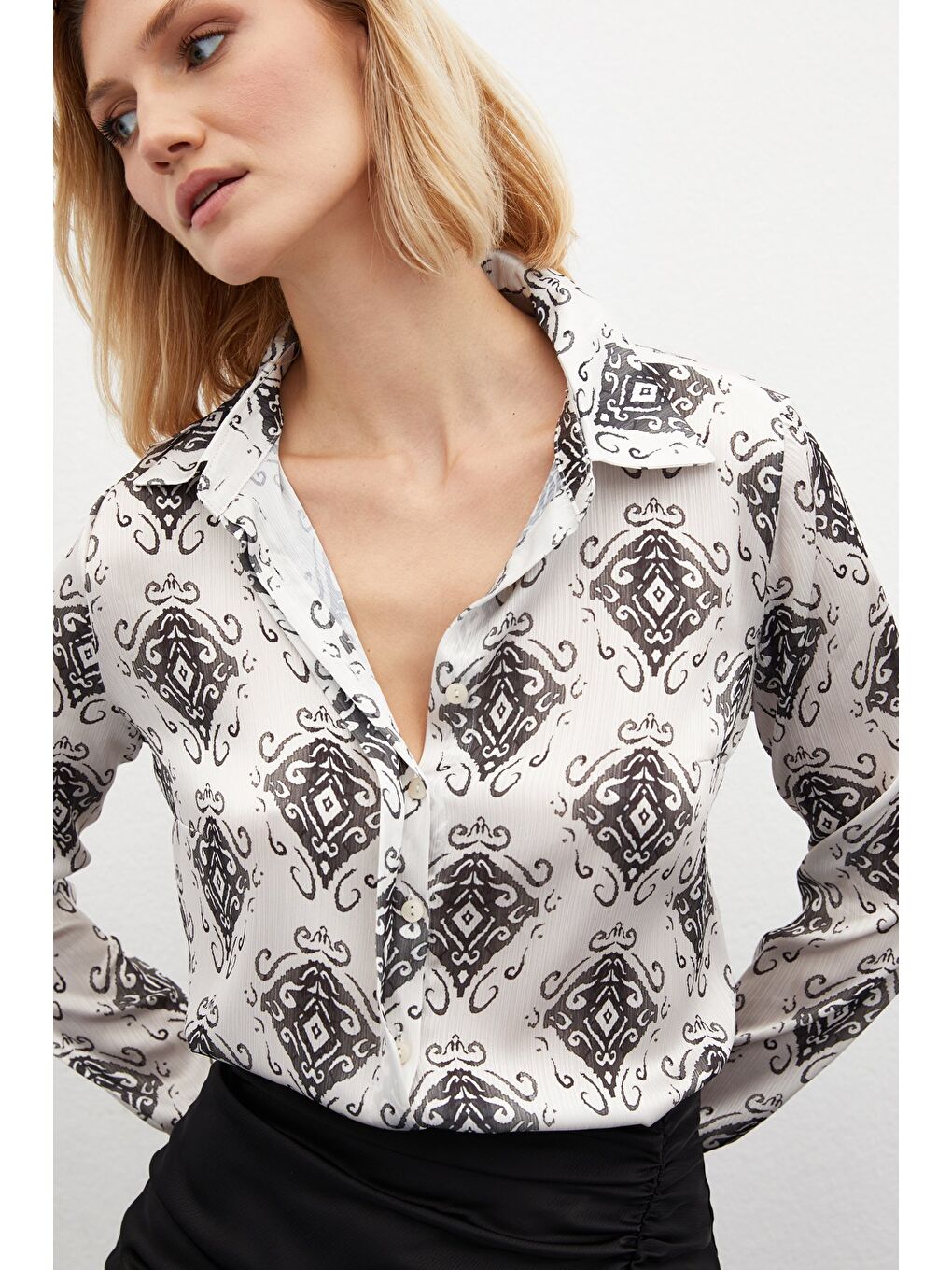 Desenli Düz Gömlek - Siyah-2