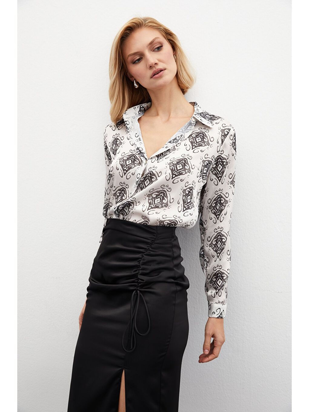 Desenli Düz Gömlek - Siyah-5