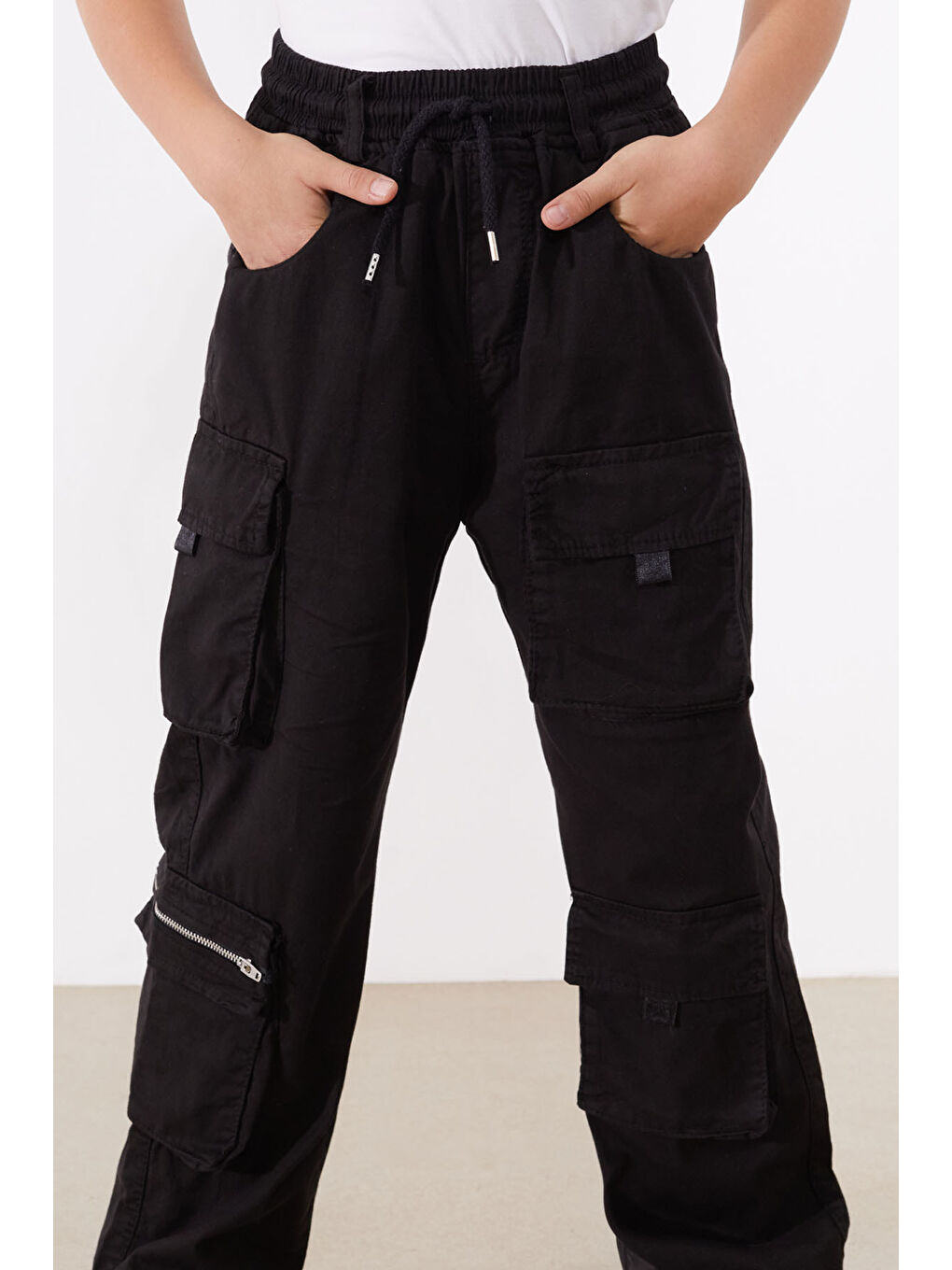 Siyah Kargo Cepli Paçası Lastikli Erkek Çocuk Jean Pantolon 18538-2