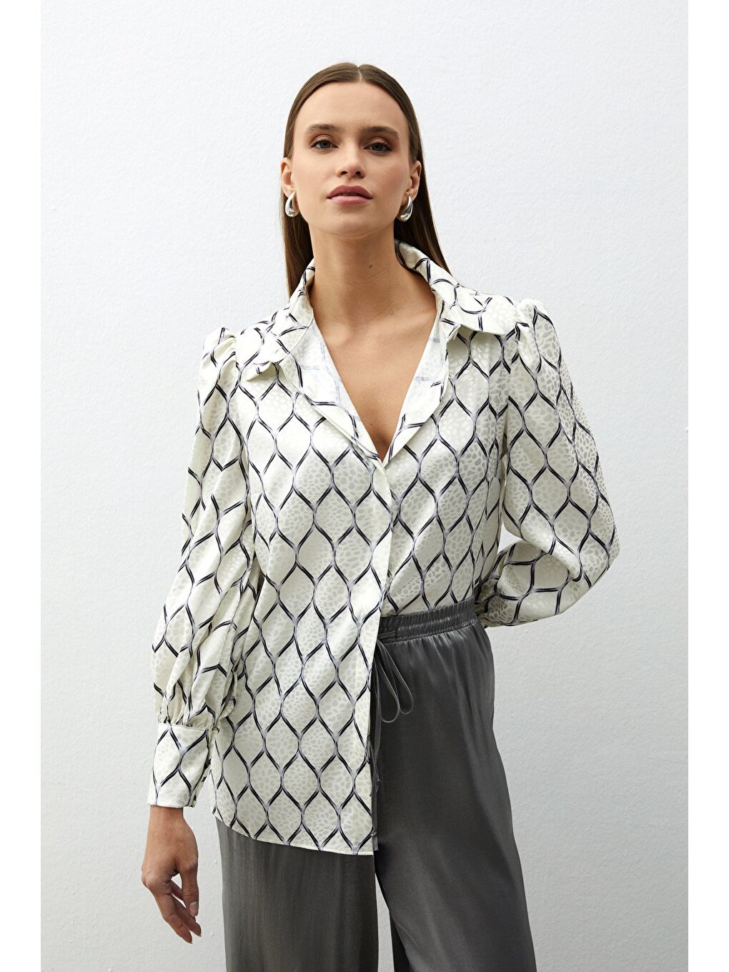 Saten Desenli Gömlek - Siyah