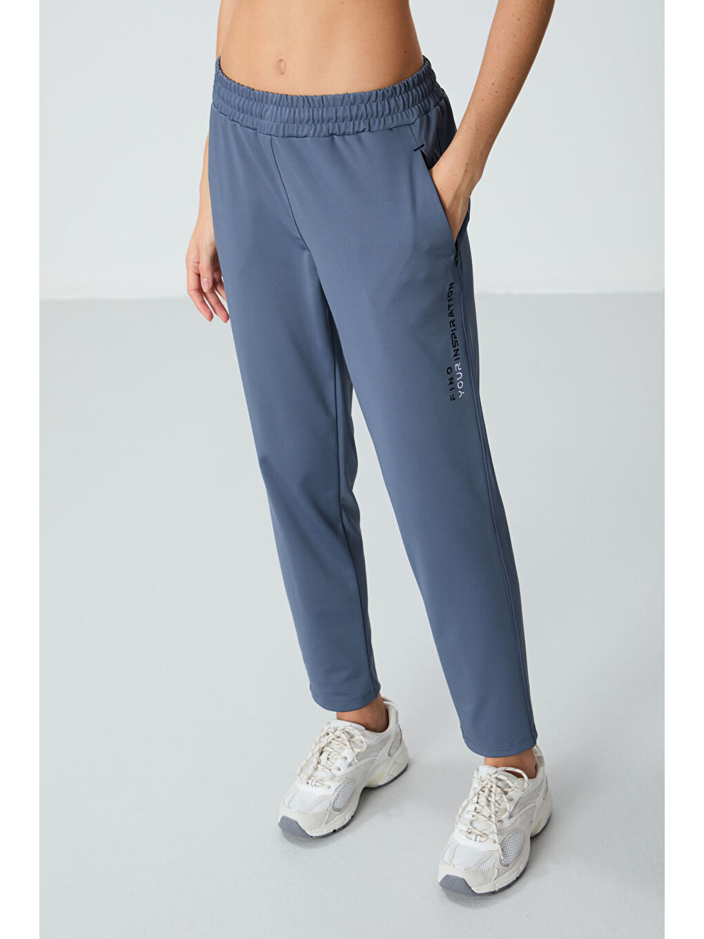 Petrol Kapüşonlu Gizli Cep Detaylı Standart Kalıp Kadın Eşofman Takımı - 95306-3