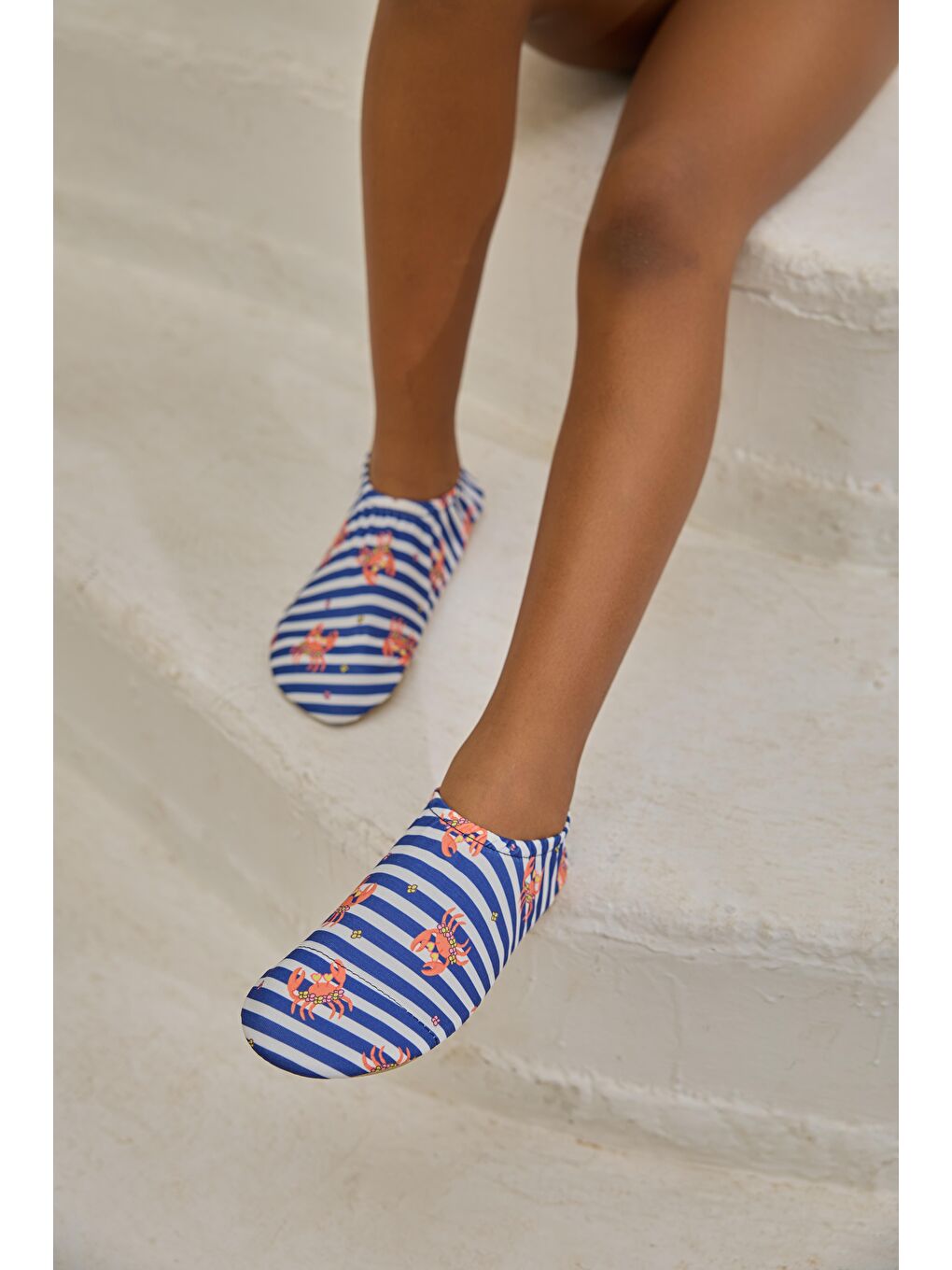 Çocuk Mavi Beyaz Çizgili Yengeç Desenli Deniz Ayakkabısı-1