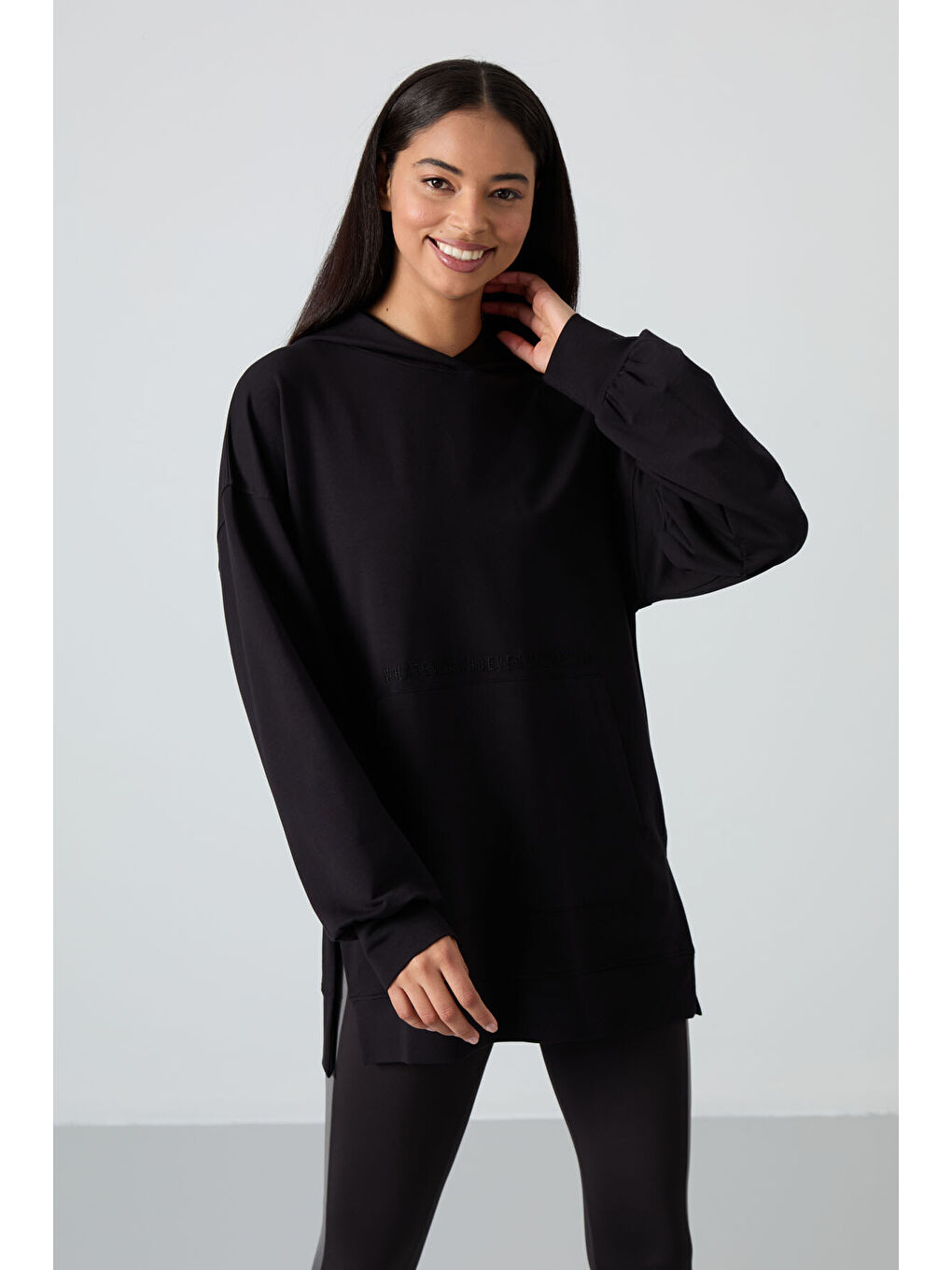 Siyah Balon Kol Yazı Nakışlı Kadın Oversize Tunik Sweatshirt - 97163-4
