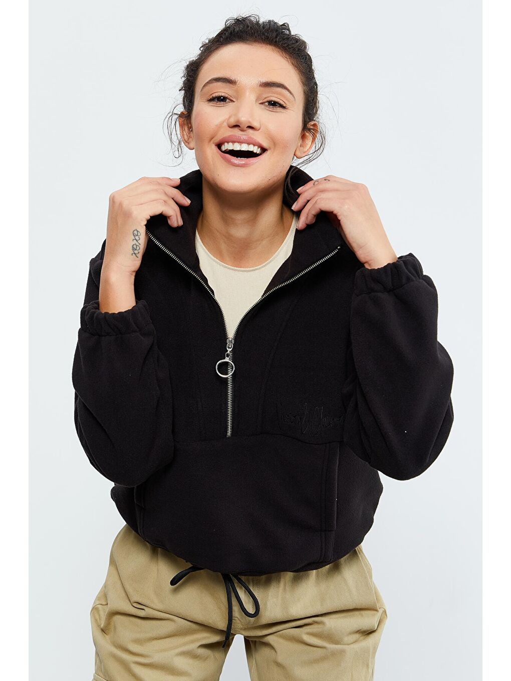 Siyah Yarım Fermuar Etek Ucu Büzgülü Kadın Polar Oversize Sweatshirt - 97171-2